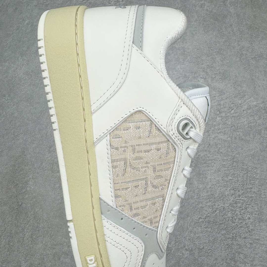 图片[6]-＃纯原 Dior B27 迪奥系列 市面为数不多的真正原鞋拆解开发 选材耗时就半个多月 进口原厂皮料 无色差细节拉满 敢与AJ大迪奥相媲美 由意大利工坊匠心打造 黄俊捷、林一等各大明星、网红博主争先上脚且全国各大专柜一鞋难求 鞋面牛皮拼接D印花LOGO 内里进口网布、TPU大底以别具一格的立体效果 展现摩登优雅格调 高街潮流搭配必备潮品 尺码：38 39 40 41 42 43 44 45-选品中心