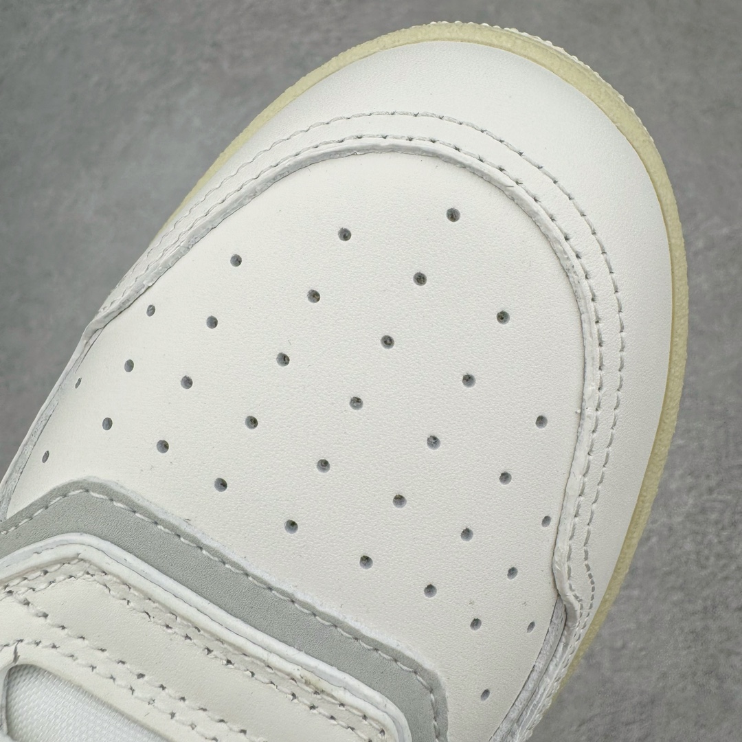 图片[12]-＃纯原 Dior B27 迪奥系列 市面为数不多的真正原鞋拆解开发 选材耗时就半个多月 进口原厂皮料 无色差细节拉满 敢与AJ大迪奥相媲美 由意大利工坊匠心打造 黄俊捷、林一等各大明星、网红博主争先上脚且全国各大专柜一鞋难求 鞋面牛皮拼接D印花LOGO 内里进口网布、TPU大底以别具一格的立体效果 展现摩登优雅格调 高街潮流搭配必备潮品 尺码：38 39 40 41 42 43 44 45-选品中心