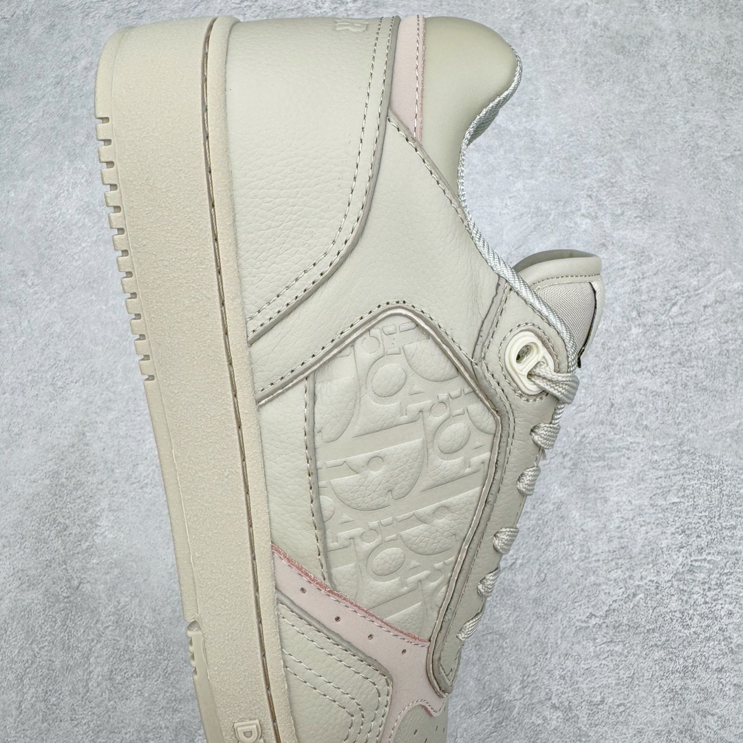 图片[6]-＃纯原 Dior B27 迪奥系列 市面为数不多的真正原鞋拆解开发 选材耗时就半个多月 进口原厂皮料 无色差细节拉满 敢与AJ大迪奥相媲美 由意大利工坊匠心打造 黄俊捷、林一等各大明星、网红博主争先上脚且全国各大专柜一鞋难求 鞋面牛皮拼接D印花LOGO 内里进口网布、TPU大底以别具一格的立体效果 展现摩登优雅格调 高街潮流搭配必备潮品 尺码：38 39 40 41 42 43 44 45-选品中心