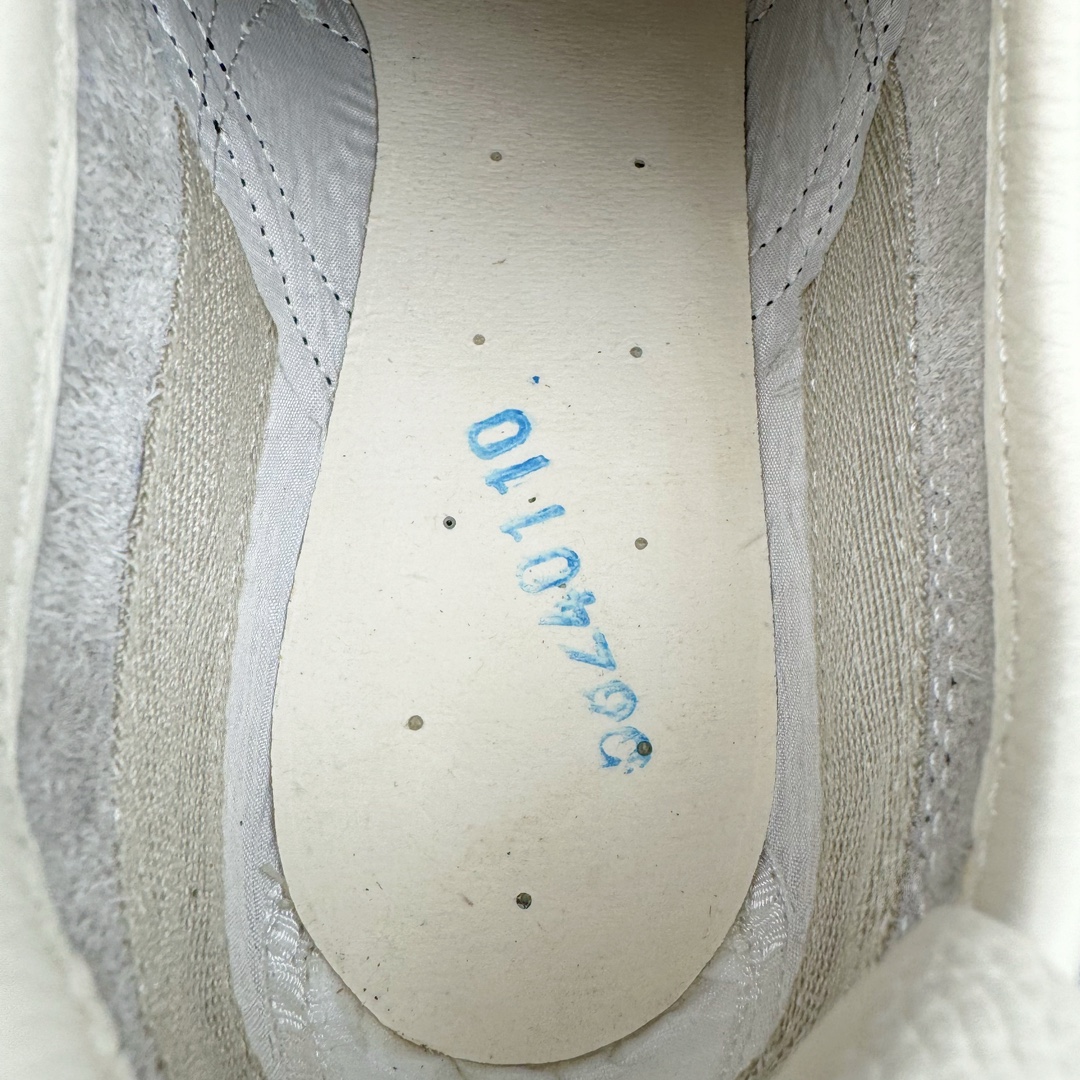 图片[17]-＃MOK Asics Onitsuka Tiger MEXICO 66 亚瑟士鬼冢虎复古经典板鞋 市场最强版本 每个配色均购入原鞋校对 真正原厂头层牛皮 如假包赔 纹路、色泽、皮心颜色 质感百分百还原 海外订单工厂出品 超成熟稳定的做工品控 原装全套纸板楦头开发 原汁原味 完美呈现版型 私模正确鞋底咬花纹路 一比一鞋头弧度高度鞋身弧度 绝不口嗨 细节品控鞋型随意秒杀市面 原档咬花纹路私模大底 一个单元有六个三角形 总体形拼接呈现花瓣状 官方四联吊牌 原装Ortholite轻量化鞋垫 原盒原配 质保卡 说明书 钢印防尘纸 纸板中底带钢印 乳胶组合鞋垫 支持全方位的对比专柜 产品从款式颜色造型上体现出追求舒适和细节的完美 鞋类更是推崇手工制作的严谨与完美 融舒适性与可穿性的设计风格 注重细节的完美和别致魅力 既保持稳重 又不失轻松的时尚感 尺码：35 36 37 37.5 38 39 39.5 40 40.5 41.5 42 42.5 43.5 44 45 46-选品中心