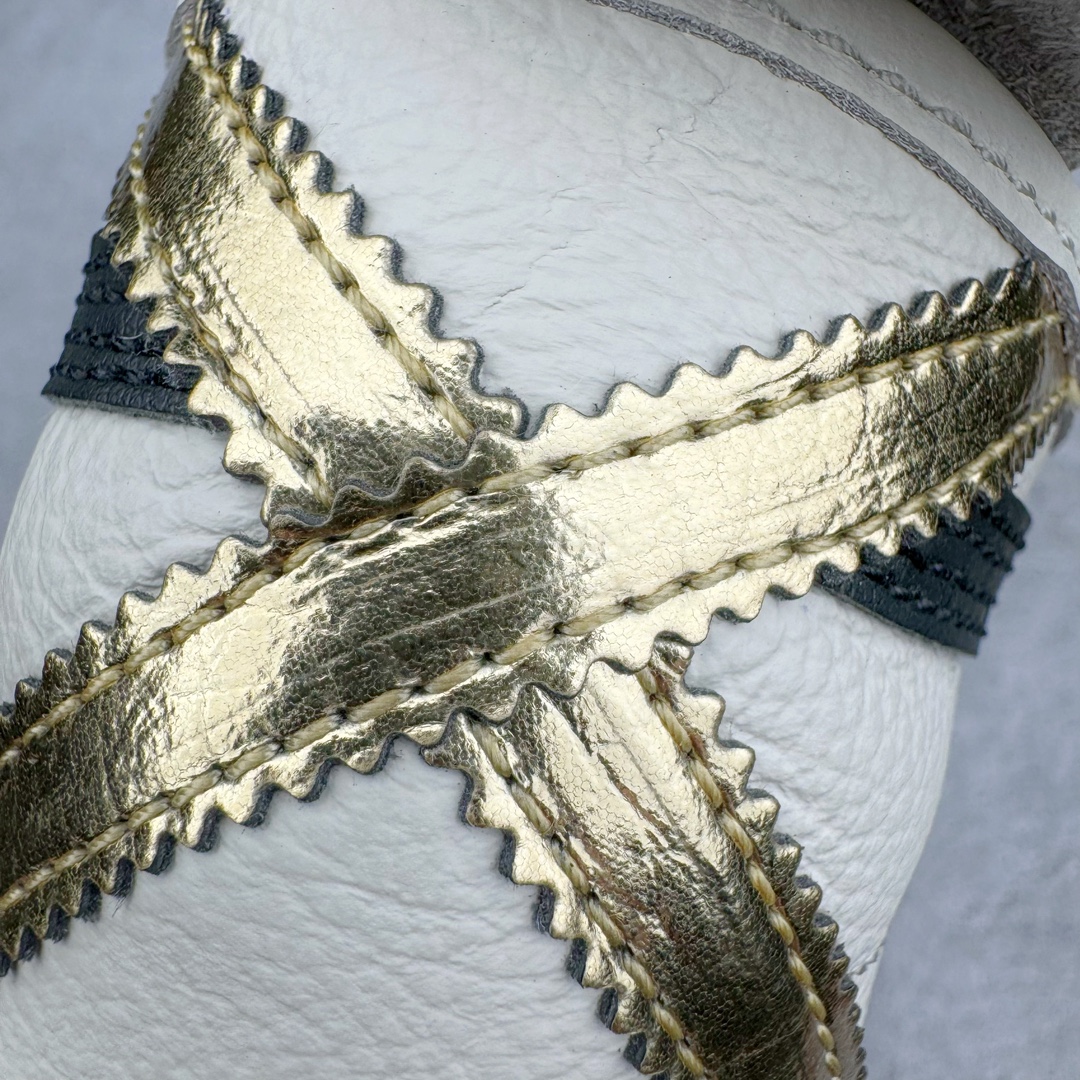 图片[14]-＃MOK Asics Onitsuka Tiger MEXICO 66 亚瑟士鬼冢虎复古经典板鞋 市场最强版本 每个配色均购入原鞋校对 真正原厂头层牛皮 如假包赔 纹路、色泽、皮心颜色 质感百分百还原 海外订单工厂出品 超成熟稳定的做工品控 原装全套纸板楦头开发 原汁原味 完美呈现版型 私模正确鞋底咬花纹路 一比一鞋头弧度高度鞋身弧度 绝不口嗨 细节品控鞋型随意秒杀市面 原档咬花纹路私模大底 一个单元有六个三角形 总体形拼接呈现花瓣状 官方四联吊牌 原装Ortholite轻量化鞋垫 原盒原配 质保卡 说明书 钢印防尘纸 纸板中底带钢印 乳胶组合鞋垫 支持全方位的对比专柜 产品从款式颜色造型上体现出追求舒适和细节的完美 鞋类更是推崇手工制作的严谨与完美 融舒适性与可穿性的设计风格 注重细节的完美和别致魅力 既保持稳重 又不失轻松的时尚感 尺码：35 36 37 37.5 38 39 39.5 40 40.5 41.5 42 42.5 43.5 44 45 46-选品中心