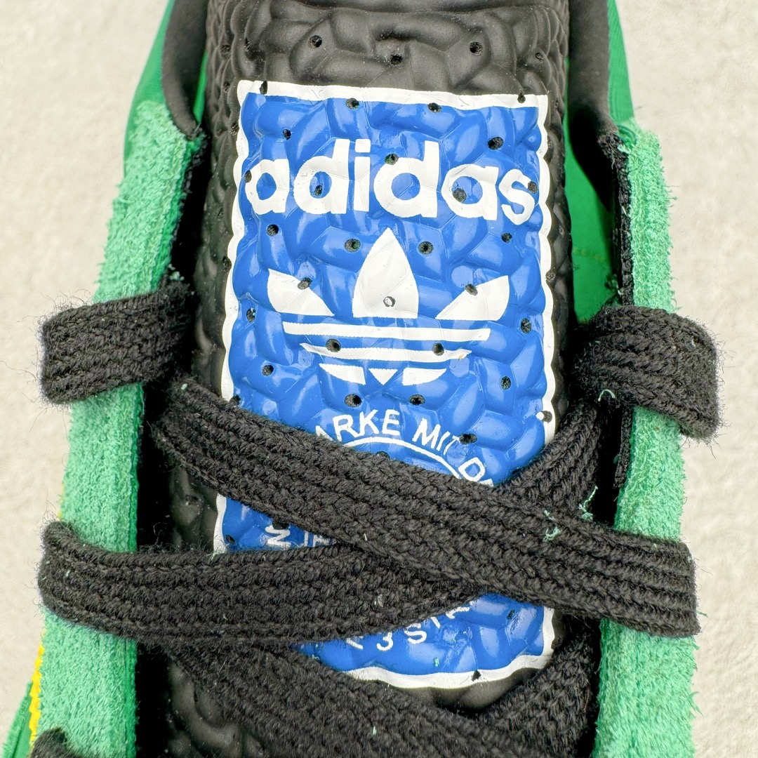 图片[13]-＃CS AD Wmns SL72 OG 系列德训足球风百搭低帮休闲运动板鞋 IG2133 采用高弹EVA+MODEL+RB三层组合底 区别市面RB一体大底 三层组合鞋底重量与原鞋一致 Originals 将有「T 头鞋」造型的诞生于 1972 年的 SL72 鞋款复刻带回 各位买鞋又有新选择了 1972 年 SL72 问世后 引领了后来阿迪达斯的跑鞋发展方向 其中「SL」代表了 Super Light 彰显了产品轻便的特性 1972 年 SL72 问世后 引领了后来阿迪达斯的跑鞋发展方向 其中「SL」代表了 Super Light 彰显了产品轻便的特性 这次 Originals 延续其轻质经典的基因 带来男女两款 SL72 男生款带来 SL72 RS 鞋型 RS 意为 Reshaped（重塑）鞋款在保留了经典的外观基础上 在尼龙材质里增加了填充物 使鞋型更加挺立和饱满 鞋头则更加圆润 鞋底的 EVA 材质则增加了鞋款的高度 女生款则带来 SL72 OG W 鞋型 OG 顾名思义则是致敬经典款式 相较于 RS（Reshaped）鞋款 鞋身更加纤细 其整体鞋身轮廓、线条、细节、材质上尊崇 70 年代 SL72 的设计 还原经典味道 尺码：36 36⅔ 37⅓ 38 38⅔ 39⅓ 40 40⅔ 41⅓ 42 42⅔ 43⅓ 44 44⅔ 45-选品中心