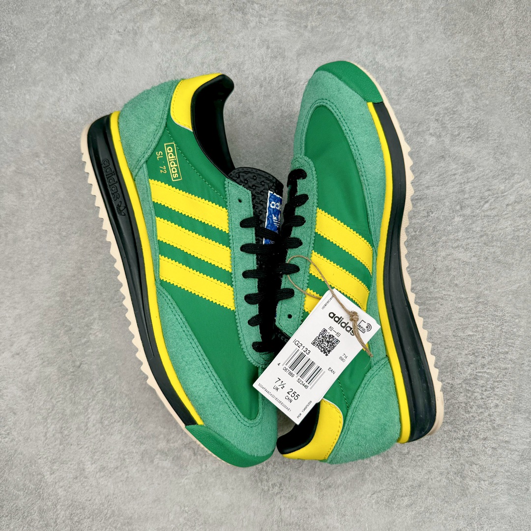 图片[3]-＃CS AD Wmns SL72 OG 系列德训足球风百搭低帮休闲运动板鞋 IG2133 采用高弹EVA+MODEL+RB三层组合底 区别市面RB一体大底 三层组合鞋底重量与原鞋一致 Originals 将有「T 头鞋」造型的诞生于 1972 年的 SL72 鞋款复刻带回 各位买鞋又有新选择了 1972 年 SL72 问世后 引领了后来阿迪达斯的跑鞋发展方向 其中「SL」代表了 Super Light 彰显了产品轻便的特性 1972 年 SL72 问世后 引领了后来阿迪达斯的跑鞋发展方向 其中「SL」代表了 Super Light 彰显了产品轻便的特性 这次 Originals 延续其轻质经典的基因 带来男女两款 SL72 男生款带来 SL72 RS 鞋型 RS 意为 Reshaped（重塑）鞋款在保留了经典的外观基础上 在尼龙材质里增加了填充物 使鞋型更加挺立和饱满 鞋头则更加圆润 鞋底的 EVA 材质则增加了鞋款的高度 女生款则带来 SL72 OG W 鞋型 OG 顾名思义则是致敬经典款式 相较于 RS（Reshaped）鞋款 鞋身更加纤细 其整体鞋身轮廓、线条、细节、材质上尊崇 70 年代 SL72 的设计 还原经典味道 尺码：36 36⅔ 37⅓ 38 38⅔ 39⅓ 40 40⅔ 41⅓ 42 42⅔ 43⅓ 44 44⅔ 45-选品中心