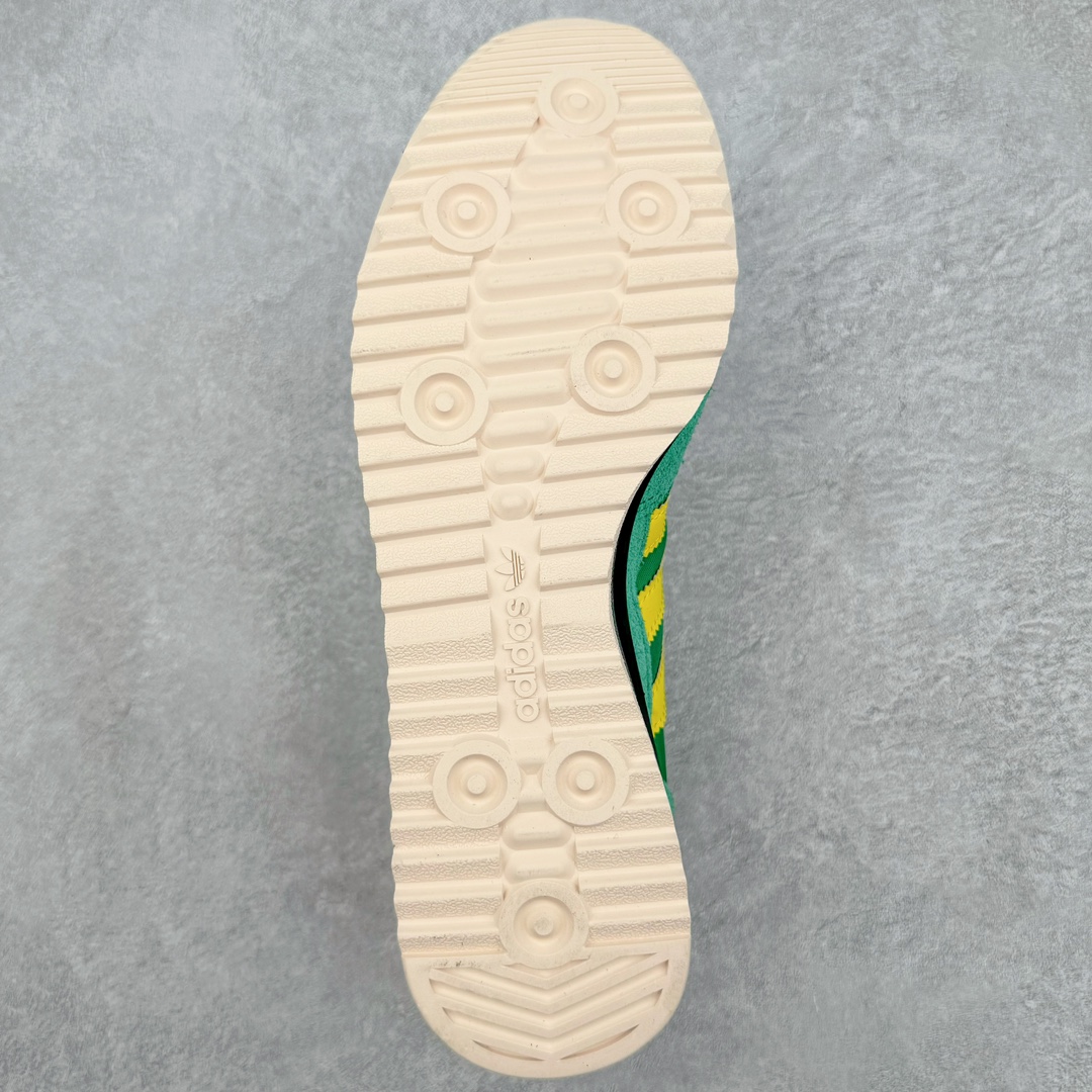 图片[9]-＃CS AD Wmns SL72 OG 系列德训足球风百搭低帮休闲运动板鞋 IG2133 采用高弹EVA+MODEL+RB三层组合底 区别市面RB一体大底 三层组合鞋底重量与原鞋一致 Originals 将有「T 头鞋」造型的诞生于 1972 年的 SL72 鞋款复刻带回 各位买鞋又有新选择了 1972 年 SL72 问世后 引领了后来阿迪达斯的跑鞋发展方向 其中「SL」代表了 Super Light 彰显了产品轻便的特性 1972 年 SL72 问世后 引领了后来阿迪达斯的跑鞋发展方向 其中「SL」代表了 Super Light 彰显了产品轻便的特性 这次 Originals 延续其轻质经典的基因 带来男女两款 SL72 男生款带来 SL72 RS 鞋型 RS 意为 Reshaped（重塑）鞋款在保留了经典的外观基础上 在尼龙材质里增加了填充物 使鞋型更加挺立和饱满 鞋头则更加圆润 鞋底的 EVA 材质则增加了鞋款的高度 女生款则带来 SL72 OG W 鞋型 OG 顾名思义则是致敬经典款式 相较于 RS（Reshaped）鞋款 鞋身更加纤细 其整体鞋身轮廓、线条、细节、材质上尊崇 70 年代 SL72 的设计 还原经典味道 尺码：36 36⅔ 37⅓ 38 38⅔ 39⅓ 40 40⅔ 41⅓ 42 42⅔ 43⅓ 44 44⅔ 45-选品中心