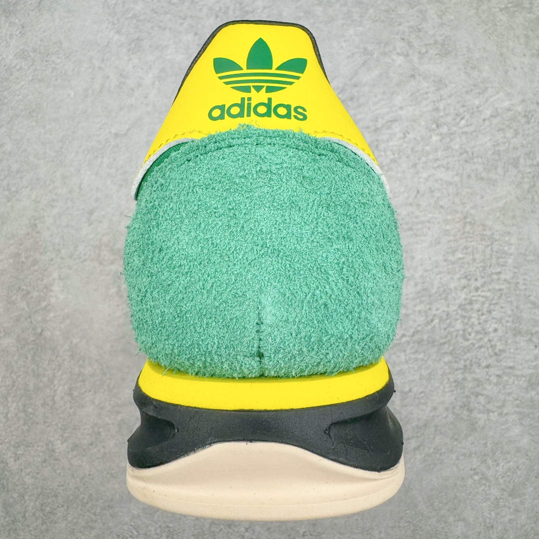 图片[8]-＃CS AD Wmns SL72 OG 系列德训足球风百搭低帮休闲运动板鞋 IG2133 采用高弹EVA+MODEL+RB三层组合底 区别市面RB一体大底 三层组合鞋底重量与原鞋一致 Originals 将有「T 头鞋」造型的诞生于 1972 年的 SL72 鞋款复刻带回 各位买鞋又有新选择了 1972 年 SL72 问世后 引领了后来阿迪达斯的跑鞋发展方向 其中「SL」代表了 Super Light 彰显了产品轻便的特性 1972 年 SL72 问世后 引领了后来阿迪达斯的跑鞋发展方向 其中「SL」代表了 Super Light 彰显了产品轻便的特性 这次 Originals 延续其轻质经典的基因 带来男女两款 SL72 男生款带来 SL72 RS 鞋型 RS 意为 Reshaped（重塑）鞋款在保留了经典的外观基础上 在尼龙材质里增加了填充物 使鞋型更加挺立和饱满 鞋头则更加圆润 鞋底的 EVA 材质则增加了鞋款的高度 女生款则带来 SL72 OG W 鞋型 OG 顾名思义则是致敬经典款式 相较于 RS（Reshaped）鞋款 鞋身更加纤细 其整体鞋身轮廓、线条、细节、材质上尊崇 70 年代 SL72 的设计 还原经典味道 尺码：36 36⅔ 37⅓ 38 38⅔ 39⅓ 40 40⅔ 41⅓ 42 42⅔ 43⅓ 44 44⅔ 45-选品中心