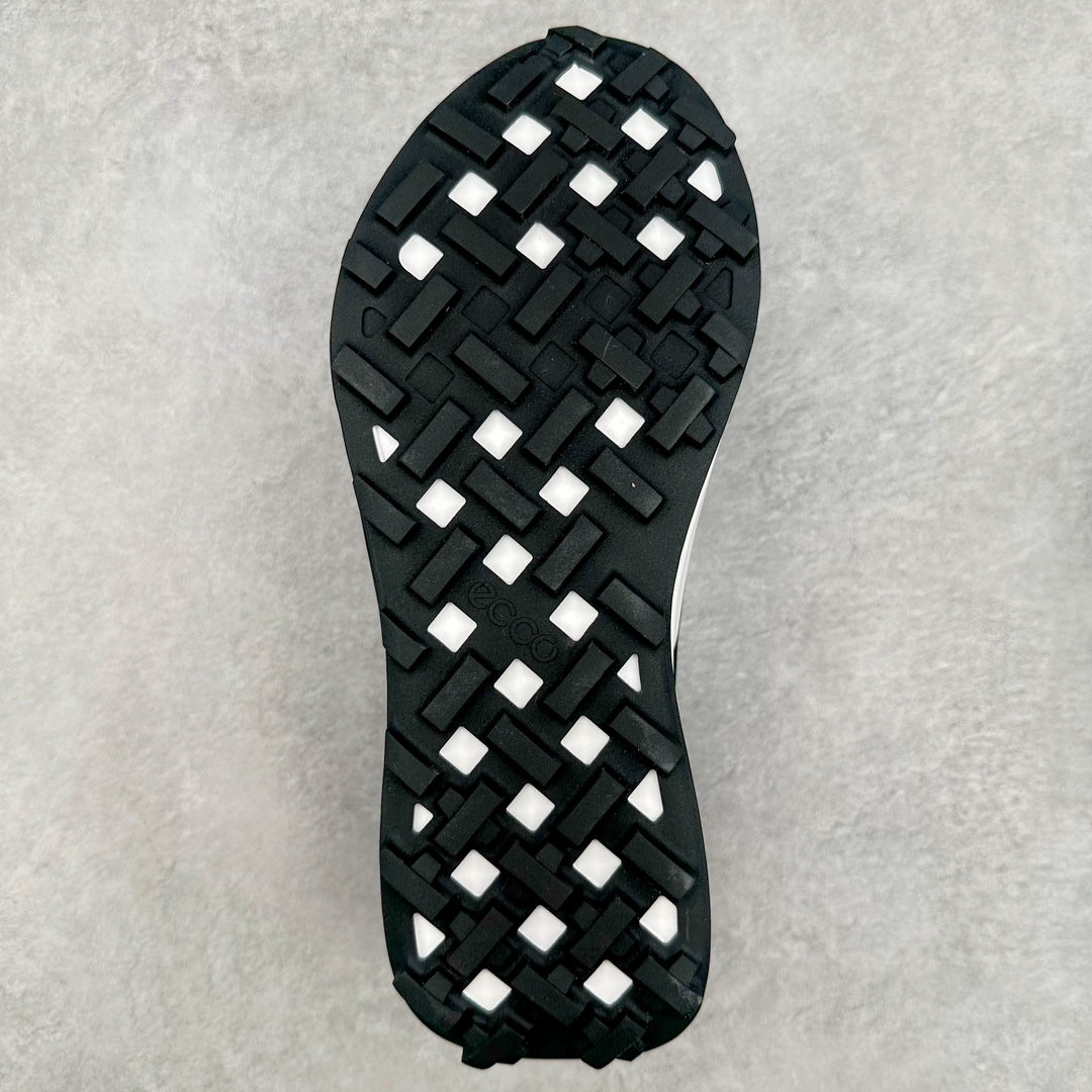 图片[9]-ECCO爱步2024年新款户外鞋防水透气越野跑鞋 健步踪迹系列 鞋面设有GORE-TEX防水薄膜 给你贴心防水保护 防水透气 直接注塑工艺连接鞋面与鞋底 一体成型 合脚稳固 BIOM自然律动科技鞋楦 符合人体工学 长效缓震带来裸足体验 橡胶大底 结合橡胶凸起鞋钉设计 适应多种地形 提供强劲抓地力与耐磨性 稳定支撑 越野无束 尺码：39 40 41 42 43 44（正常码）-选品中心