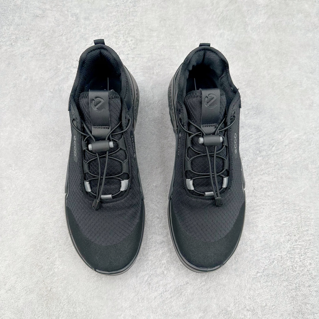 图片[2]-ECCO爱步2024年新款户外鞋防水透气越野跑鞋 健步踪迹系列 鞋面设有GORE-TEX防水薄膜 给你贴心防水保护 防水透气 直接注塑工艺连接鞋面与鞋底 一体成型 合脚稳固 BIOM自然律动科技鞋楦 符合人体工学 长效缓震带来裸足体验 橡胶大底 结合橡胶凸起鞋钉设计 适应多种地形 提供强劲抓地力与耐磨性 稳定支撑 越野无束 尺码：39 40 41 42 43 44（正常码）-选品中心
