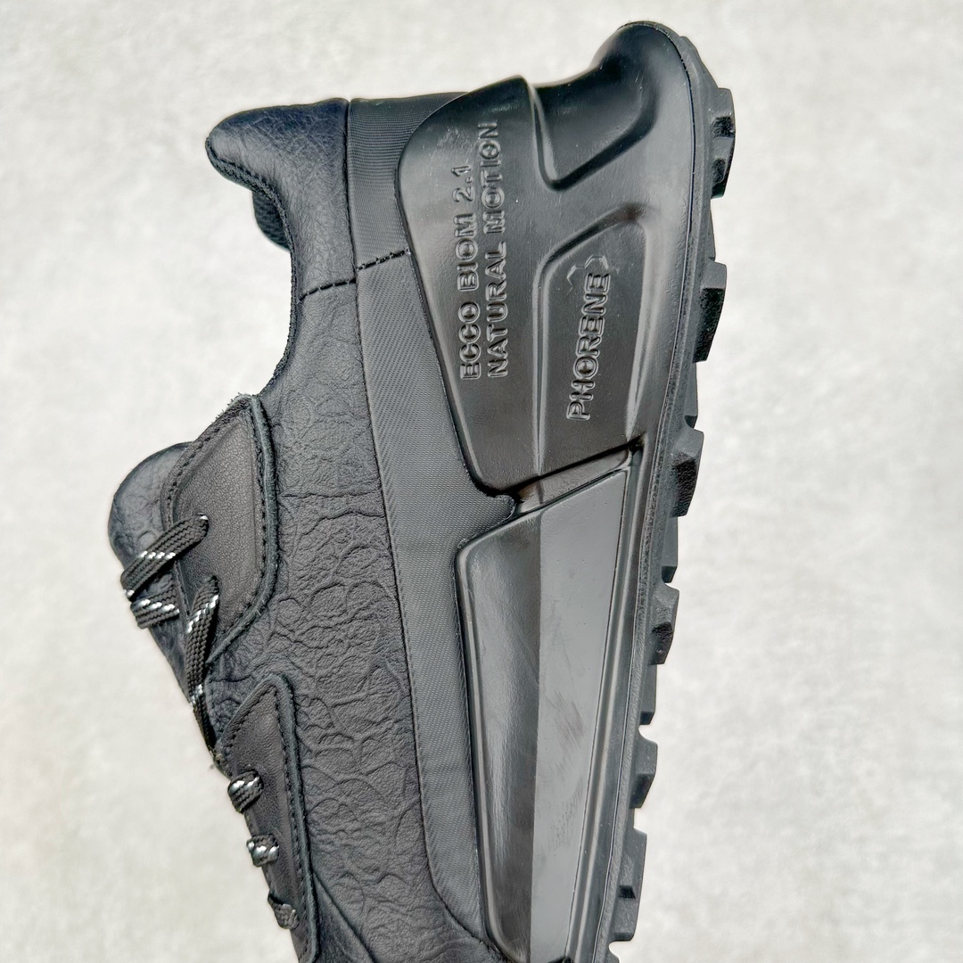 图片[7]-ECCO爱步2024年新款户外鞋防水透气越野跑鞋 健步踪迹系列 鞋面设有GORE-TEX防水薄膜 给你贴心防水保护 防水透气 直接注塑工艺连接鞋面与鞋底 一体成型 合脚稳固 BIOM自然律动科技鞋楦 符合人体工学 长效缓震带来裸足体验 橡胶大底 结合橡胶凸起鞋钉设计 适应多种地形 提供强劲抓地力与耐磨性 稳定支撑 越野无束 尺码：39 40 41 42 43 44（正常码）-选品中心