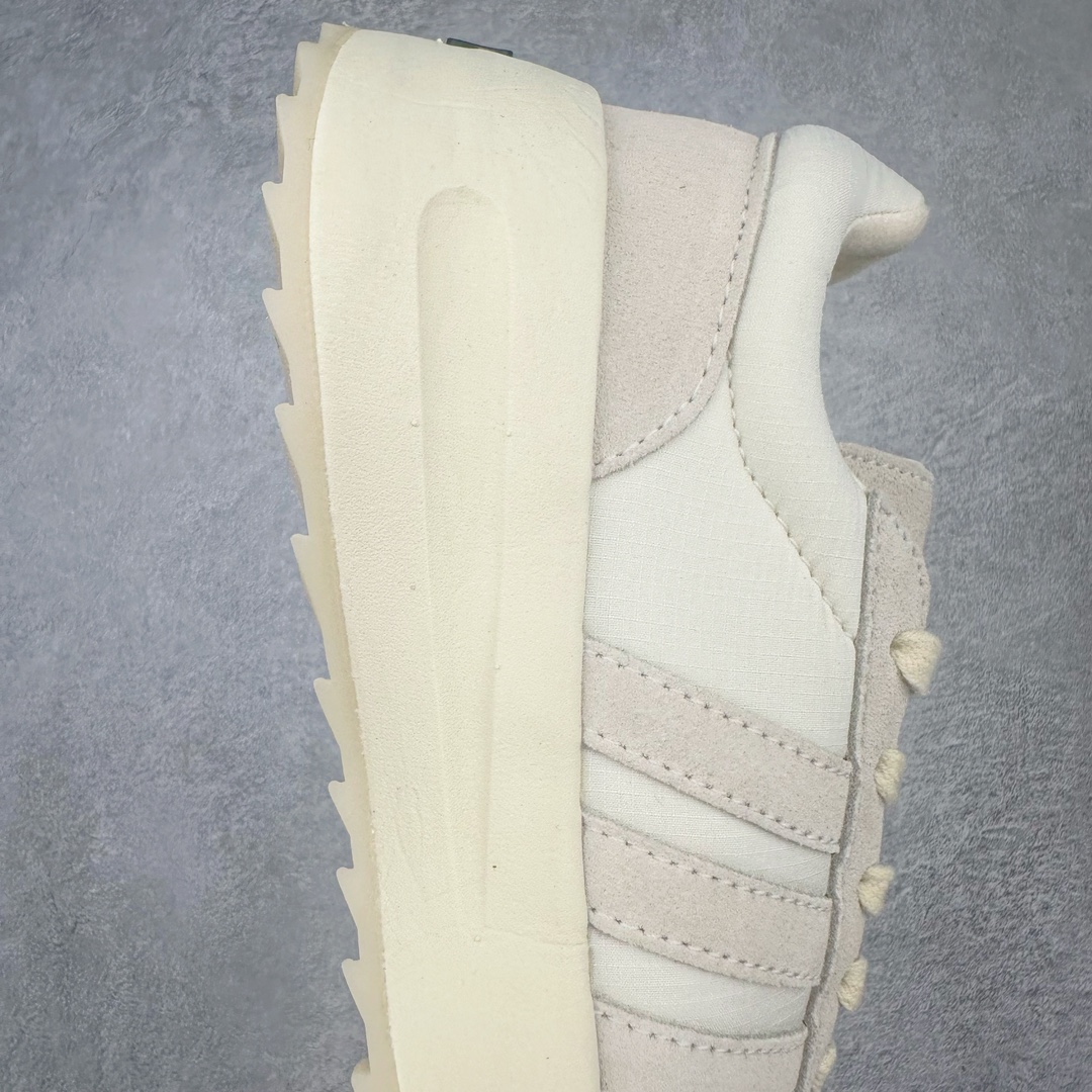 图片[6]-＃福利特价 Fear Of God x AD Athletics Runner Los Angeles 运动跑系列低帮增高系带百搭休闲运动慢跑鞋鞋 FOG联名 低调的一体式配色与高级材质承袭 FOG 一贯风格 鞋带处的锁定扣增加了穿脱便捷性 同时与后跟处的 Fear of God 铭牌一起增加了细节精致感 整体鞋靴造型似乎让人想起了兄弟品牌 Yeezy 的 RNR 系列鞋款 看来「老棉鞋」将在今年秋冬掀起一波全新攻势 尺码：36 36⅔ 37⅓ 38 38⅔ 39⅓ 40 40⅔ 41⅓ 42 42⅔ 43⅓ 44 44⅔ 45-选品中心