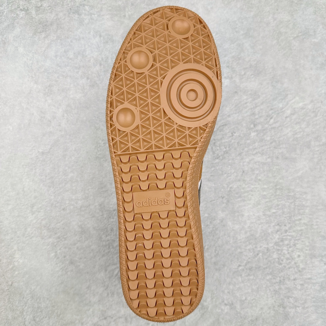 图片[9]-AD Original Samba OG 复古经典轻便板鞋 IF2894 这款桑巴鞋展示了高质量的工艺 带有装饰的超锁缝制和无缝的手感 柔软、柔软的皮革造型和标志性的3条纹完成了精致的外观 正规合身鞋带 鞋面上有绒面鞋垫 橡胶鞋底 享受正畸套筒软感 自50年代首次亮相以来就一直在赢得粉丝的青睐 尺码：36 36.5 37.5 38 38.5 39 40 40.5 41 42 42.5 43 44 44.5 45-选品中心