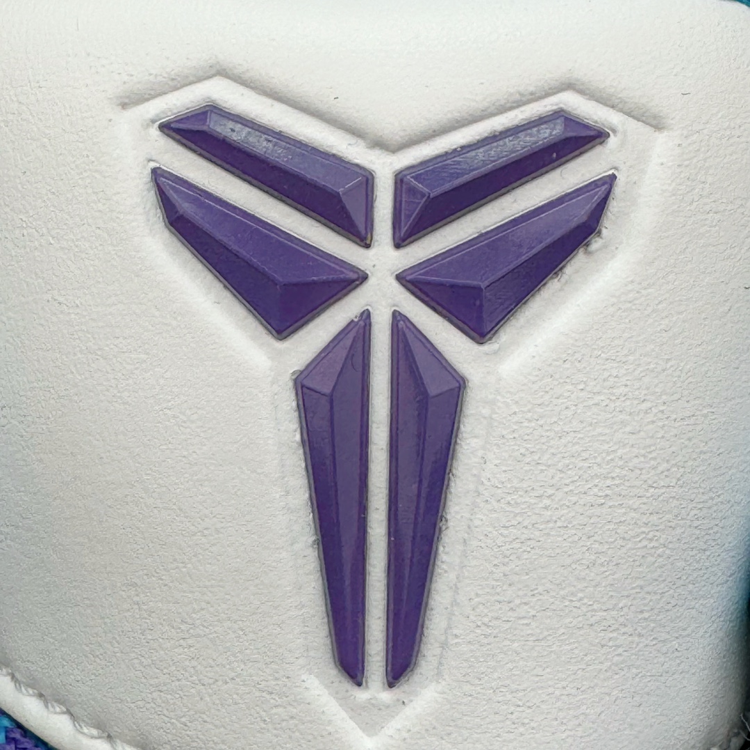 图片[19]-＃H12纯原 NK Zoom Kobe 4 Protro 科比四代 选秀日 AV6339-100 市场唯一完美复刻公司货版本 Phylon泡棉中底 后跟搭载Air Zoom马蹄气垫 真正的原汁原味 还原ZP脚感 全身鞋材卡料色独家定制 唯一正确鞋身反光效果 原厂压印工艺 立体感十足 内置全真动态飞线 独立原厂模具 首批不拼图大几率过验 亲测已过 支持各种高强度实战 无需担心 补货周期极长 脚宽建议买大半码 科比系列前掌偏窄 支持七天无理由退换 尺码： 41 42 42.5 43 44 44.5 45 46 47.5 48.5-选品中心