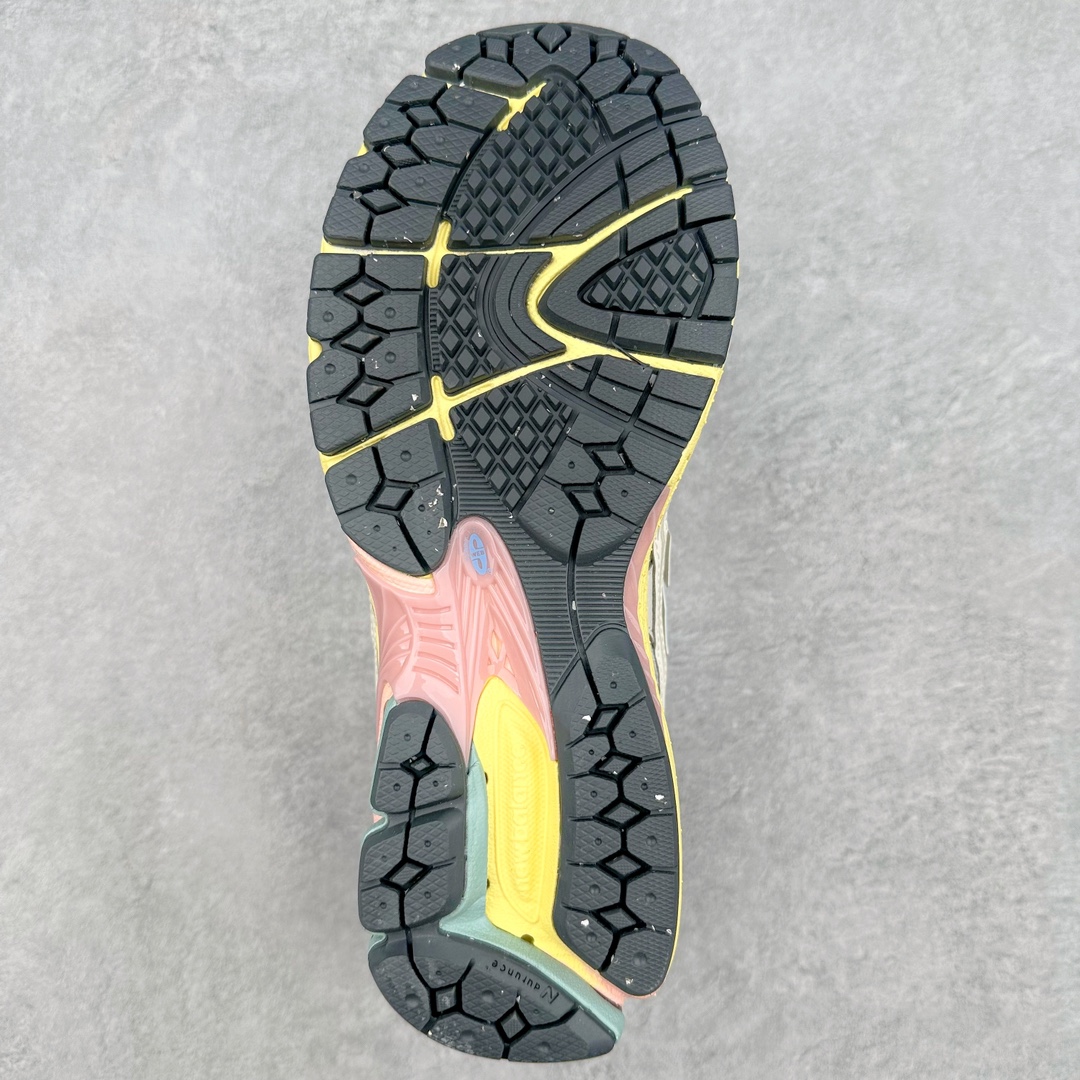 图片[9]-New Balance M1906R NB新百伦系列复古老爹风休闲运动慢跑鞋 采用轻质牛剖革拼接透气网眼衬垫织物鞋面材质 T-Beam大底提供足步弓支撑 保持步态稳定#后跟搭载外露缓震胶 鞋身整体以各种深浅不一的灰色覆盖 鞋头以淡蓝色调装饰，网眼衬垫通过不规律的色块实现做旧的美感 泛黄的鞋底更是进一步增添了复古气息 尺码：36 37 37.5 38 38.5 39.5 40 40.5 41.5 42 42.5 43 44 45-选品中心