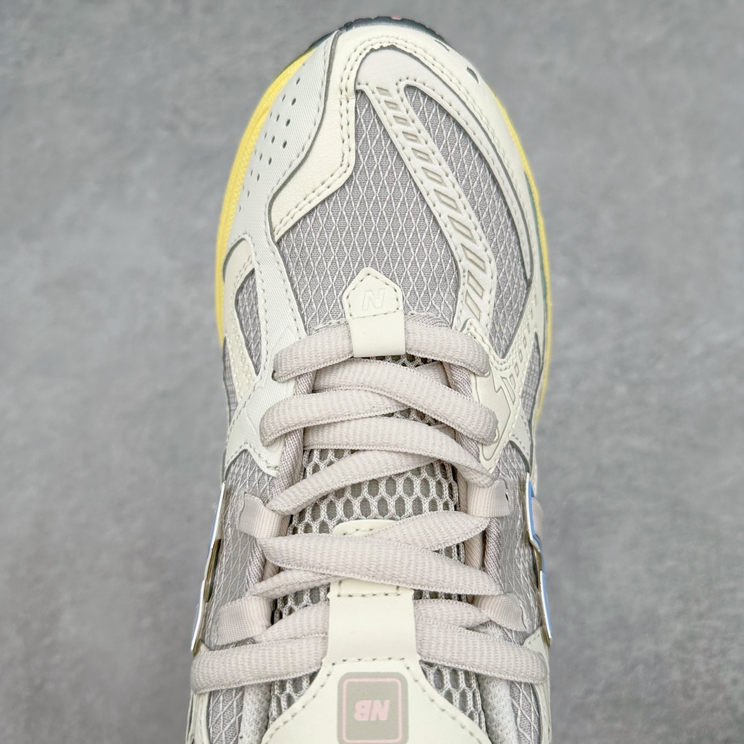 图片[4]-New Balance M1906R NB新百伦系列复古老爹风休闲运动慢跑鞋 采用轻质牛剖革拼接透气网眼衬垫织物鞋面材质 T-Beam大底提供足步弓支撑 保持步态稳定#后跟搭载外露缓震胶 鞋身整体以各种深浅不一的灰色覆盖 鞋头以淡蓝色调装饰，网眼衬垫通过不规律的色块实现做旧的美感 泛黄的鞋底更是进一步增添了复古气息 尺码：36 37 37.5 38 38.5 39.5 40 40.5 41.5 42 42.5 43 44 45-选品中心