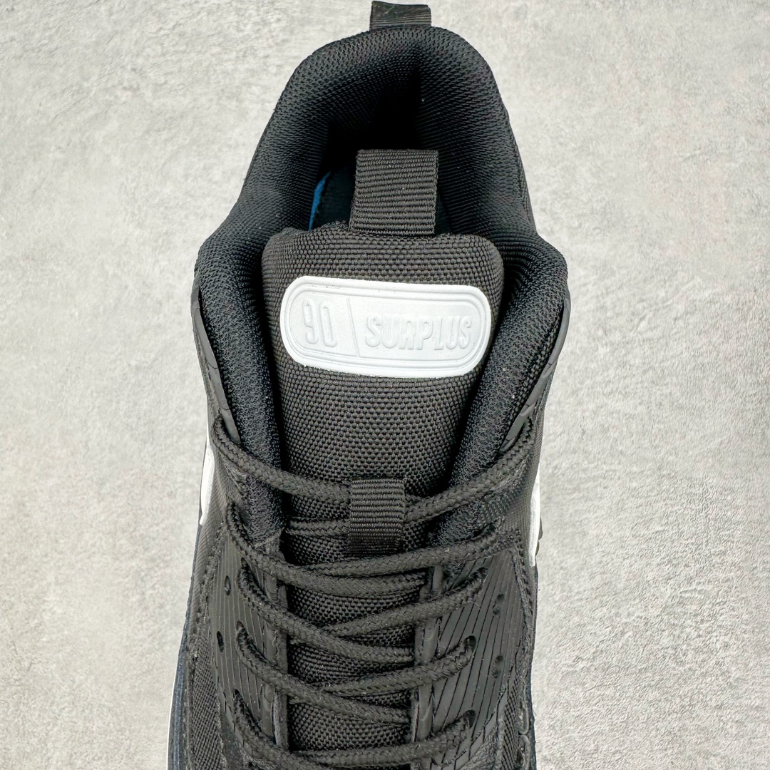 图片[5]-＃福利特价 NK Air MAX 90 气垫复古减震跑步鞋 Air Max 90系列于1990年推出 来自Air Max系列 在Air Max 1的基础上改进而得 增加了气垫面积 外型上也更为流线 最特別的就是加入了菱纹塑胶嵌板 为Air Max 90增添了许多潮流气息 皮革鞋面 造就出色耐穿性和支撑力 Max Air缓震配置搭配泡棉中底 令Air Max 90轻盈而舒适 华夫格橡胶外底 铸就Air Max 90非凡的抓地力 而Air Max 90不仅是一双跑鞋 它成功跨越了时间的演进 成为了球鞋文化与潮流圈中最熟为人知的鞋款之一 尺码：36 36.5 37.5 38 38.5 39 40 40.5 41 42 42.5 43 44 44.5 45-选品中心