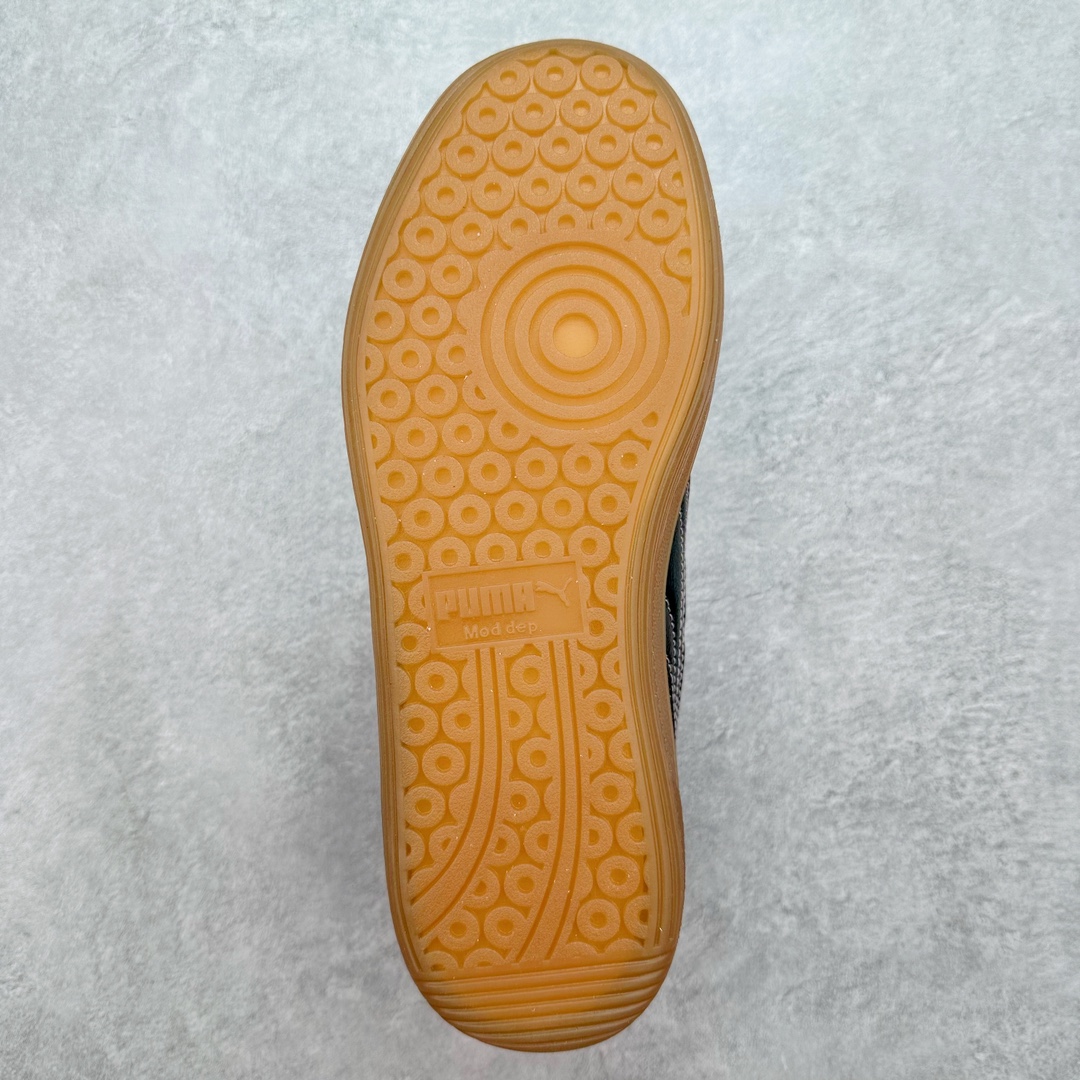 图片[9]-PUMA Palermo Trainer 彪马防滑耐磨低帮德训休闲板鞋 简约又不失设计巧思的帅气风格让它轻松驾驭日常休闲或滑板场合 运动兼具匠心 细节彰显品质 衬垫边缘以提供支撑和灵活性 强化鞋头以承受持续的磨损 耐磨性强 稳定性高 抓地更牢 不易打滑 尺码： 35 36 36.5 37.5 38 38.5 39 40 40.5 41 42 42.5 43 44 45-选品中心