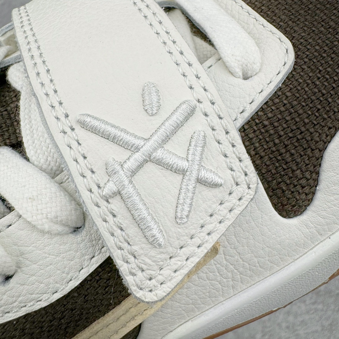 图片[17]-＃KZ纯原 Travis Scott x Jordan AJ Cut The Check TS倒钩联名魔术贴篮球鞋 军绿白 FZ8117-100 注意默认配原盒盒子配套布袋不用加钱 退货丢失扣30元 原厂全套原楦原纸板冲刀磨具开发 原厂皮料加持 原厂港宝加持定型后跟R度完美 同源原厂电绣 鬼脸飞翼针数密度立体效果一致 百分百一致原鞋 原厂拉帮工艺 针距密度一致 后跟弧度收口自然不对折 极致一眼正品既视感 进口玻璃冲刀皮料裁剪零毛边 全鞋电脑针车工艺 品控清洁度最高QC检验标准 免检产品 原厂订购鞋盒、布袋、鞋标、防尘纸、鞋撑、鞋带 追求极致的原厂味道 配色方面采用白色为基础 搭配棕色框架呈现 完美还原了初代倒钩的配色设计 细节方面 标志性的反钩Swoosh采用米色点缀 鞋面还带有特殊的魔术贴细节 此外在鞋舌、后跟部分均带有Cactus Jack厂牌Logo 彰显鞋款特殊身份 尺码：36 36.5 37.5 38 38.5 39 40 40.5 41 42 42.5 43 44 44.5 45 46 47.5-选品中心