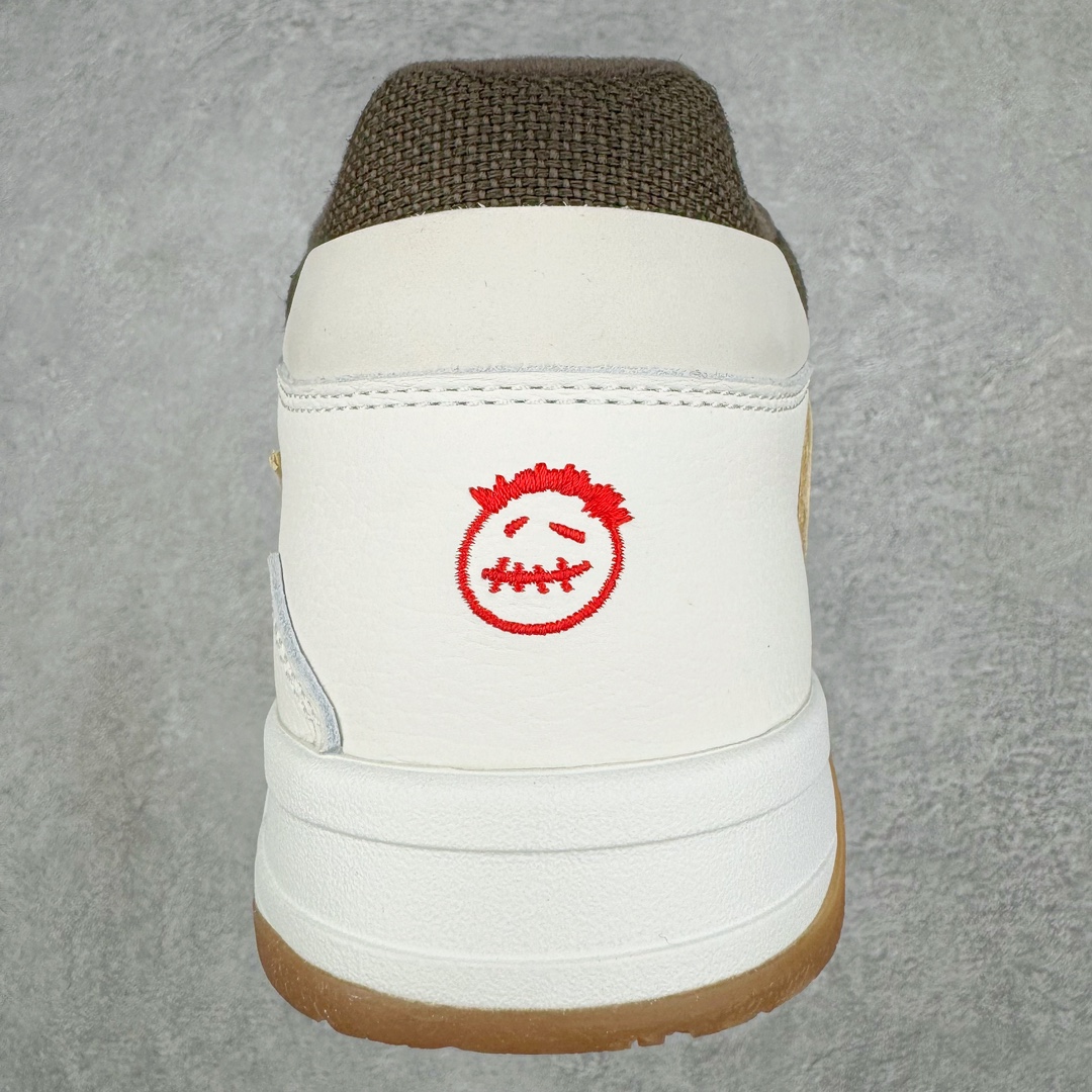 图片[8]-＃KZ纯原 Travis Scott x Jordan AJ Cut The Check TS倒钩联名魔术贴篮球鞋 军绿白 FZ8117-100 注意默认配原盒盒子配套布袋不用加钱 退货丢失扣30元 原厂全套原楦原纸板冲刀磨具开发 原厂皮料加持 原厂港宝加持定型后跟R度完美 同源原厂电绣 鬼脸飞翼针数密度立体效果一致 百分百一致原鞋 原厂拉帮工艺 针距密度一致 后跟弧度收口自然不对折 极致一眼正品既视感 进口玻璃冲刀皮料裁剪零毛边 全鞋电脑针车工艺 品控清洁度最高QC检验标准 免检产品 原厂订购鞋盒、布袋、鞋标、防尘纸、鞋撑、鞋带 追求极致的原厂味道 配色方面采用白色为基础 搭配棕色框架呈现 完美还原了初代倒钩的配色设计 细节方面 标志性的反钩Swoosh采用米色点缀 鞋面还带有特殊的魔术贴细节 此外在鞋舌、后跟部分均带有Cactus Jack厂牌Logo 彰显鞋款特殊身份 尺码：36 36.5 37.5 38 38.5 39 40 40.5 41 42 42.5 43 44 44.5 45 46 47.5-选品中心