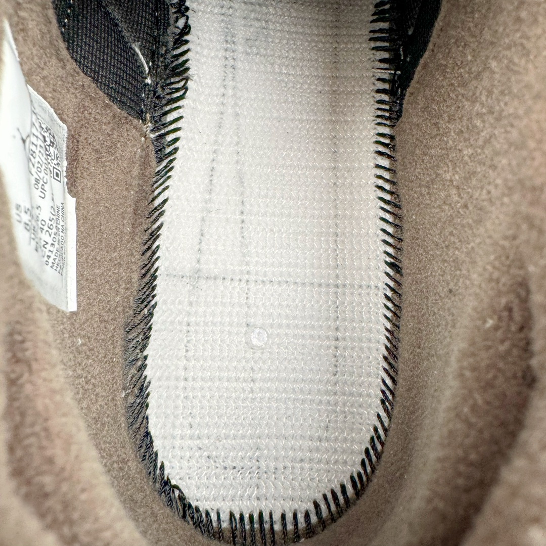 图片[11]-＃KZ纯原 Travis Scott x Jordan AJ Cut The Check TS倒钩联名魔术贴篮球鞋 军绿白 FZ8117-100 注意默认配原盒盒子配套布袋不用加钱 退货丢失扣30元 原厂全套原楦原纸板冲刀磨具开发 原厂皮料加持 原厂港宝加持定型后跟R度完美 同源原厂电绣 鬼脸飞翼针数密度立体效果一致 百分百一致原鞋 原厂拉帮工艺 针距密度一致 后跟弧度收口自然不对折 极致一眼正品既视感 进口玻璃冲刀皮料裁剪零毛边 全鞋电脑针车工艺 品控清洁度最高QC检验标准 免检产品 原厂订购鞋盒、布袋、鞋标、防尘纸、鞋撑、鞋带 追求极致的原厂味道 配色方面采用白色为基础 搭配棕色框架呈现 完美还原了初代倒钩的配色设计 细节方面 标志性的反钩Swoosh采用米色点缀 鞋面还带有特殊的魔术贴细节 此外在鞋舌、后跟部分均带有Cactus Jack厂牌Logo 彰显鞋款特殊身份 尺码：36 36.5 37.5 38 38.5 39 40 40.5 41 42 42.5 43 44 44.5 45 46 47.5-选品中心