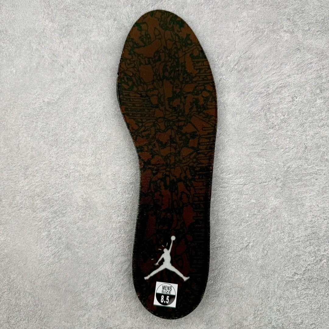 图片[10]-＃KZ纯原 Travis Scott x Jordan AJ Cut The Check TS倒钩联名魔术贴篮球鞋 黑棕 FZ8117-204 注意默认配原盒盒子配套布袋不用加钱 退货丢失扣30元 原厂全套原楦原纸板冲刀磨具开发 原厂皮料加持 原厂港宝加持定型后跟R度完美 同源原厂电绣 鬼脸飞翼针数密度立体效果一致 百分百一致原鞋 原厂拉帮工艺 针距密度一致 后跟弧度收口自然不对折 极致一眼正品既视感 进口玻璃冲刀皮料裁剪零毛边 全鞋电脑针车工艺 品控清洁度最高QC检验标准 免检产品 原厂订购鞋盒、布袋、鞋标、防尘纸、鞋撑、鞋带 追求极致的原厂味道 配色方面采用白色为基础 搭配棕色框架呈现 完美还原了初代倒钩的配色设计 细节方面 标志性的反钩Swoosh采用米色点缀 鞋面还带有特殊的魔术贴细节 此外在鞋舌、后跟部分均带有Cactus Jack厂牌Logo 彰显鞋款特殊身份 尺码：36 36.5 37.5 38 38.5 39 40 40.5 41 42 42.5 43 44 44.5 45 46 47.5-选品中心