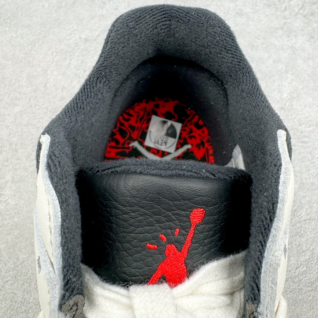 图片[14]-＃KZ纯原 Travis Scott x Jordan AJ Cut The Check TS倒钩联名魔术贴篮球鞋 白黑红 FZ8117-101 注意默认配原盒盒子配套布袋不用加钱 退货丢失扣30元 原厂全套原楦原纸板冲刀磨具开发 原厂皮料加持 原厂港宝加持定型后跟R度完美 同源原厂电绣 鬼脸飞翼针数密度立体效果一致 百分百一致原鞋 原厂拉帮工艺 针距密度一致 后跟弧度收口自然不对折 极致一眼正品既视感 进口玻璃冲刀皮料裁剪零毛边 全鞋电脑针车工艺 品控清洁度最高QC检验标准 免检产品 原厂订购鞋盒、布袋、鞋标、防尘纸、鞋撑、鞋带 追求极致的原厂味道 配色方面采用白色为基础 搭配棕色框架呈现 完美还原了初代倒钩的配色设计 细节方面 标志性的反钩Swoosh采用米色点缀 鞋面还带有特殊的魔术贴细节 此外在鞋舌、后跟部分均带有Cactus Jack厂牌Logo 彰显鞋款特殊身份 尺码：36 36.5 37.5 38 38.5 39 40 40.5 41 42 42.5 43 44 44.5 45 46 47.5-选品中心