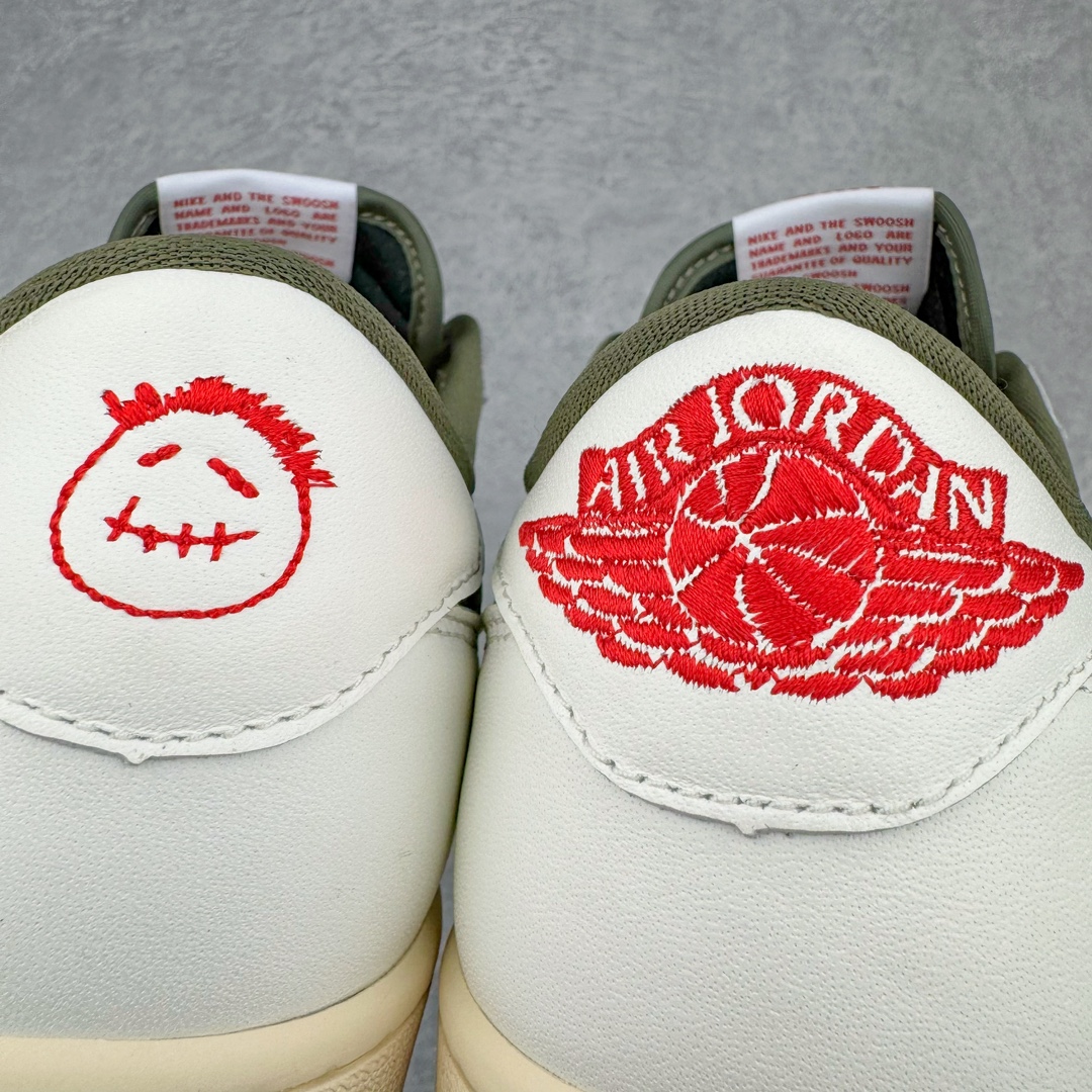 图片[16]-＃DG2.0 Travis Scott x Air Jordan AJ1 Low OG SP TS联名倒钩8.0低帮 白橄榄绿 DM7866-200 全新批次 Ljr同源清远全套加持 圈内最强倒钩系列 高端零售特供批次 产品品控稳定性领先行业 各方面均可对飙L版 良心定价不杀猪 SZ原厂全套原楦原纸板冲刀磨具开发 原厂皮料加持 原厂港宝加持定型后跟R度完美 同源原厂电绣 鬼脸飞翼针数密度立体效果一致 百分百一致原鞋 原厂拉帮工艺 针距密度一致 后跟弧度收口自然不对折 极致一眼正品既视感 进口玻璃冲刀皮料裁剪零毛边 全鞋电脑针车工艺 品控清洁度最高QC检验标准 免检产品 原厂订购鞋盒、鞋标、防尘纸、鞋撑、鞋带 追求极致的原厂味道 尺码：40 40.5 41 42 42.5 43 44 44.5 45 46 47.5-选品中心