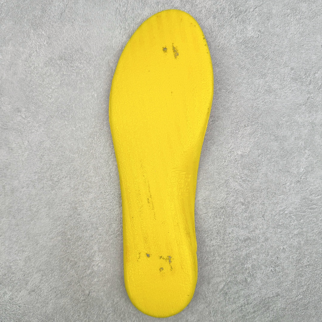 图片[11]-＃灭世/Max Nk Air Zoom G.T.Cut 3 EP 实战系列篮球鞋 DV2913-401 全新GT Cut 3.0 全掌搭载了 ZoomX 泡棉 使得整双鞋在缓震表现上可谓相当优秀 拥有着顶级科技配置的同时 颜值设计也非常可观 整体鞋型仍然保留了前低后高的设计 G.T. Cut 传统的突进极速突破的感觉 鞋头麂皮材质和 NK Flywire 飞线工艺 相对来说包裹感更好了 必备的TPU 支撑片 两侧 Swoosh 的透气孔设计 起到散热透气的作用 鞋舌采用类似跑鞋的半开叉式设计 搭配鞋带既可以提升包裹感 又降低了运动中鞋舌乱跑的可能性 鞋子内里填充相当厚实 避免掉跟 尺码：39 40 40.5 41 42 42.5 43 44 44.5 45 46-选品中心