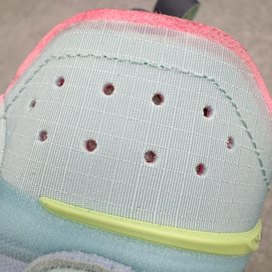 图片[15]-＃灭世/Max Nk Air Zoom G.T.Cut 3 EP 实战系列篮球鞋 DV2913-401 全新GT Cut 3.0 全掌搭载了 ZoomX 泡棉 使得整双鞋在缓震表现上可谓相当优秀 拥有着顶级科技配置的同时 颜值设计也非常可观 整体鞋型仍然保留了前低后高的设计 G.T. Cut 传统的突进极速突破的感觉 鞋头麂皮材质和 NK Flywire 飞线工艺 相对来说包裹感更好了 必备的TPU 支撑片 两侧 Swoosh 的透气孔设计 起到散热透气的作用 鞋舌采用类似跑鞋的半开叉式设计 搭配鞋带既可以提升包裹感 又降低了运动中鞋舌乱跑的可能性 鞋子内里填充相当厚实 避免掉跟 尺码：39 40 40.5 41 42 42.5 43 44 44.5 45 46-选品中心