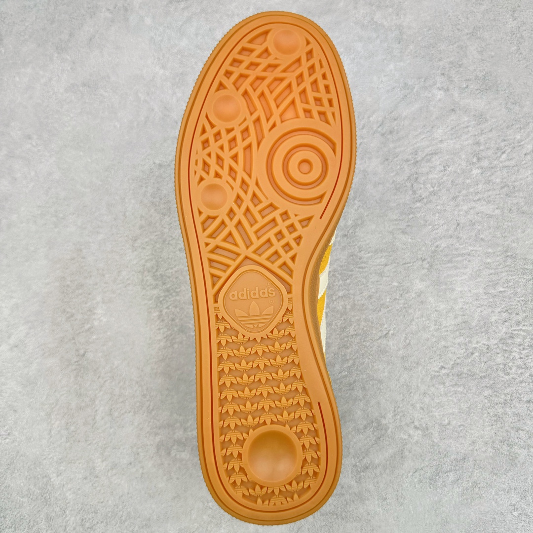 图片[9]-＃C版纯原 AD Originals Handball SPZL 手球运动员系列百搭休闲运动板鞋 IF7088 这款来自阿迪达斯的这款HANDBALL SPZL前身是一双手球运动鞋，这一次拿来复刻，所以鞋面的主要色彩选用了黑色， 鞋面外侧除了Spezial字母之外还有三叶草标志。Handball SPZL作为复古手球训练鞋与作为室内足球鞋的Samba有着异曲同工之处，但是质感更为出众的鞋身以及丰富的配色选择比起Samba来讲可以说是更胜一筹了！尺码：36 36⅔ 37⅓ 38 38⅔ 39⅓ 40 40⅔ 41⅓ 42 42⅔ 43⅓ 44 45-选品中心