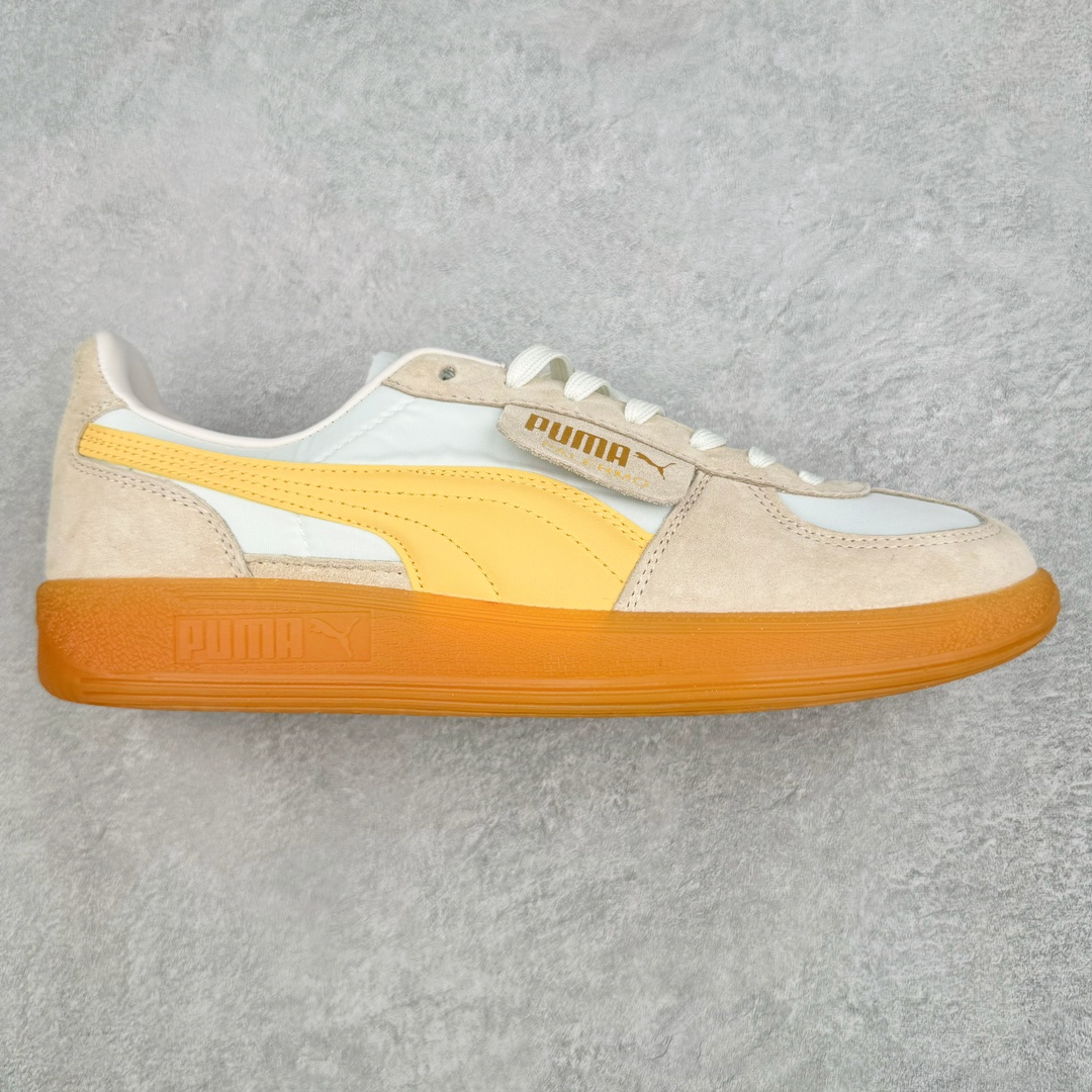 PUMA Palermo Trainer 彪马防滑耐磨低帮德训休闲板鞋 简约又不失设计巧思的帅气风格让它轻松驾驭日常休闲或滑板场合 运动兼具匠心 细节彰显品质 衬垫边缘以提供支撑和灵活性 强化鞋头以承受持续的磨损 耐磨性强 稳定性高 抓地更牢 不易打滑 尺码: 35 36 36.5 37.5 38 38.5 39 40 40.5 41 42 42.5 43 44 45-选品中心