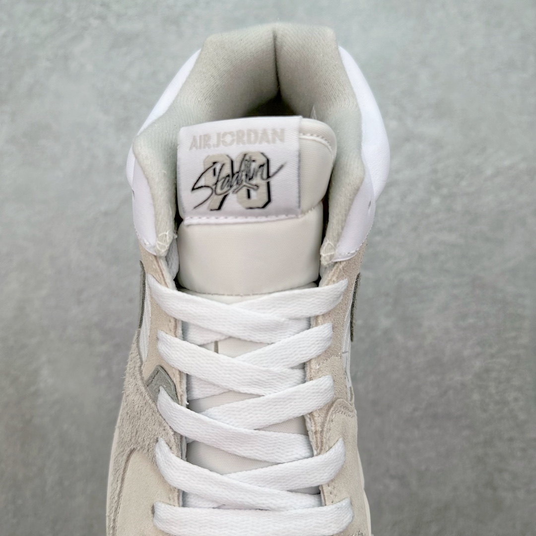 图片[5]-＃福利特价 Air Jordan Stadium AJ90 潮流运动板鞋 充满了对TinkerHathield 原创设计的致敬 包括中足网状面板、前足外侧的鲨鱼齿轮廓、加垫鞋领和 NK Air 鞋跟品牌 鞋子本身采用网眼、皮革和绒面革材料混合制成 散发出现代美感 并配备了该品牌全新的 Formula 23 足底缓震技术 AirJordan Stadium 90 鞋舌标签在鞋舌内侧印有“Flight”字样 完善了设计 尺码：36 36.5 37.5 38 38.5 39 40 40.5 41 42 42.5 43 44 44.5 45-选品中心