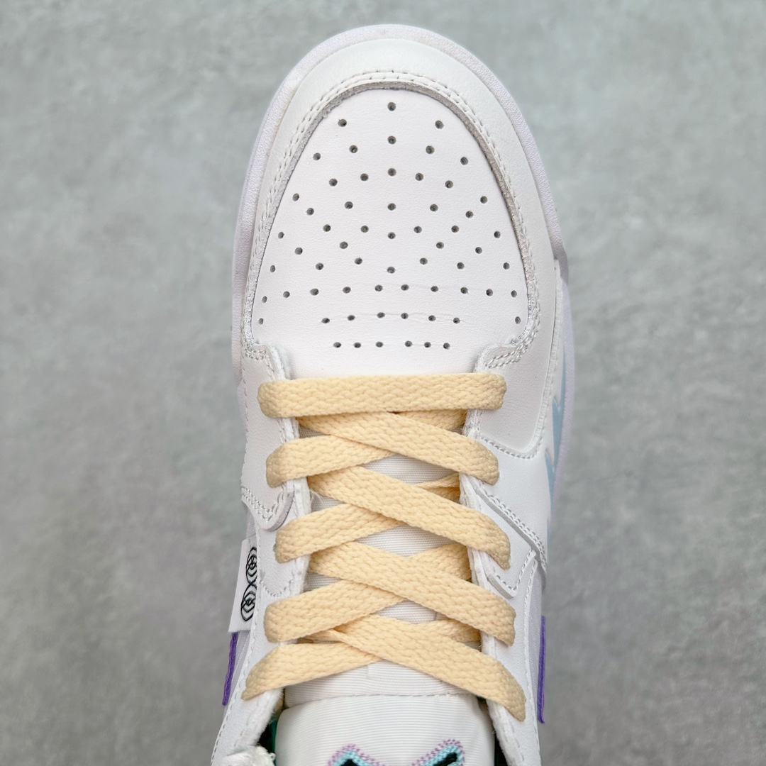 图片[4]-＃福利特价 Air Jordan Stadium AJ90 潮流运动板鞋 充满了对TinkerHathield 原创设计的致敬 包括中足网状面板、前足外侧的鲨鱼齿轮廓、加垫鞋领和 NK Air 鞋跟品牌 鞋子本身采用网眼、皮革和绒面革材料混合制成 散发出现代美感 并配备了该品牌全新的 Formula 23 足底缓震技术 AirJordan Stadium 90 鞋舌标签在鞋舌内侧印有“Flight”字样 完善了设计 尺码：36 36.5 37.5 38 38.5 39 40 40.5 41 42 42.5 43 44 44.5 45-选品中心