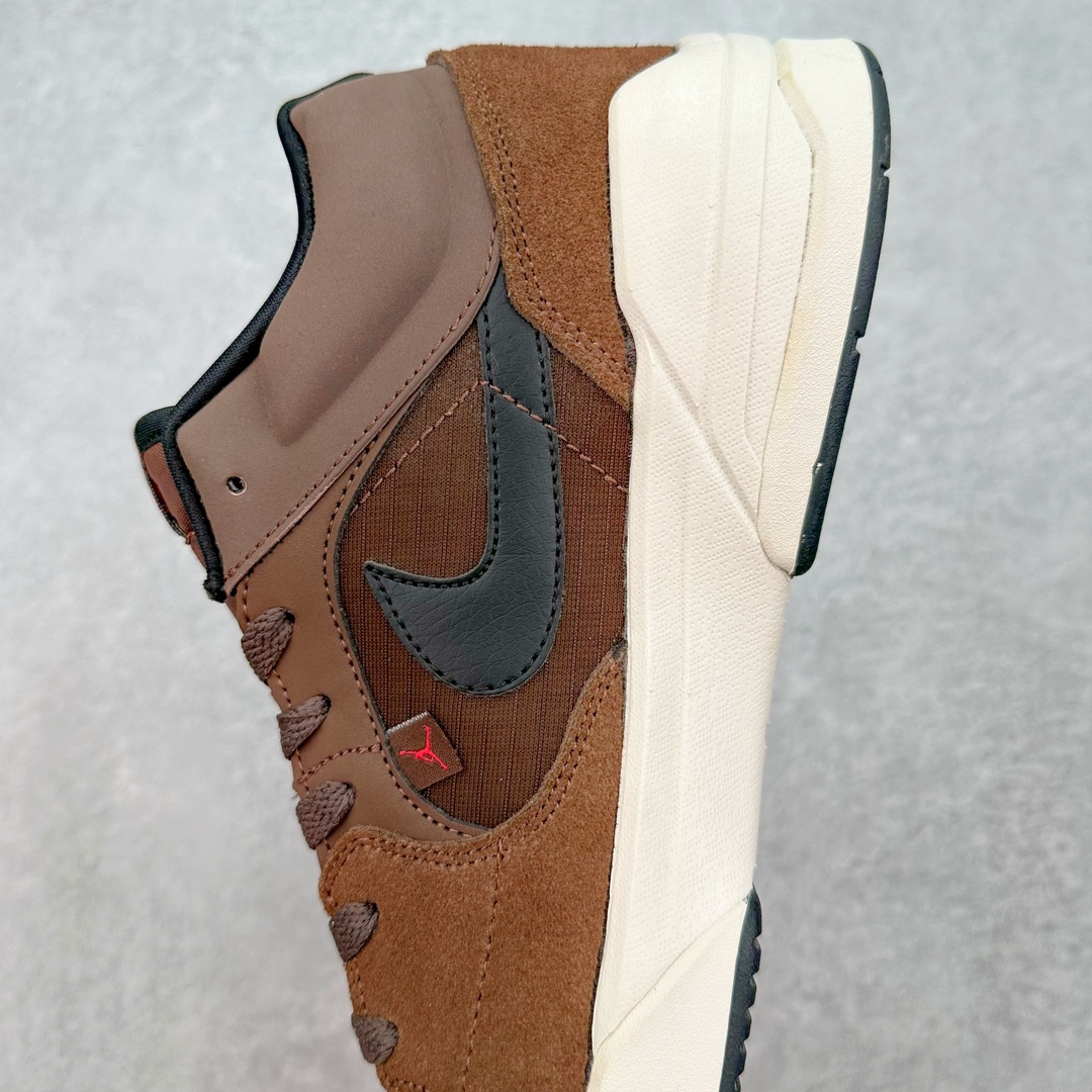 图片[7]-＃福利特价 Air Jordan Stadium AJ90 潮流运动板鞋 充满了对TinkerHathield 原创设计的致敬 包括中足网状面板、前足外侧的鲨鱼齿轮廓、加垫鞋领和 NK Air 鞋跟品牌 鞋子本身采用网眼、皮革和绒面革材料混合制成 散发出现代美感 并配备了该品牌全新的 Formula 23 足底缓震技术 AirJordan Stadium 90 鞋舌标签在鞋舌内侧印有“Flight”字样 完善了设计 尺码：36 36.5 37.5 38 38.5 39 40 40.5 41 42 42.5 43 44 44.5 45-选品中心