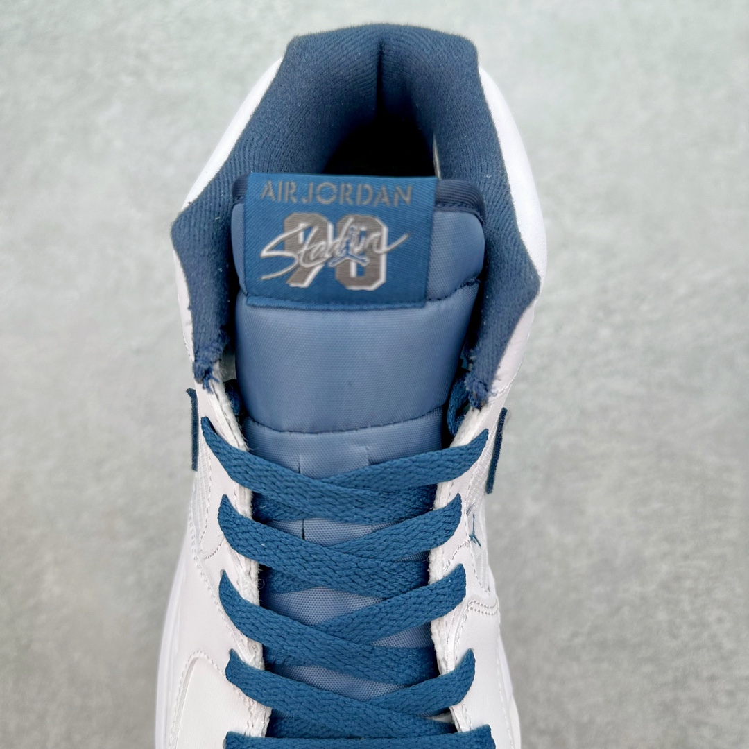 图片[5]-＃福利特价 Air Jordan Stadium AJ90 潮流运动板鞋 充满了对TinkerHathield 原创设计的致敬 包括中足网状面板、前足外侧的鲨鱼齿轮廓、加垫鞋领和 NK Air 鞋跟品牌 鞋子本身采用网眼、皮革和绒面革材料混合制成 散发出现代美感 并配备了该品牌全新的 Formula 23 足底缓震技术 AirJordan Stadium 90 鞋舌标签在鞋舌内侧印有“Flight”字样 完善了设计 尺码：36 36.5 37.5 38 38.5 39 40 40.5 41 42 42.5 43 44 44.5 45-选品中心