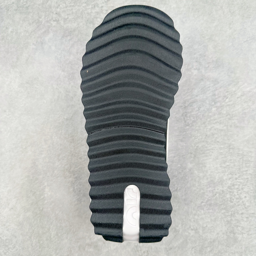 图片[9]-＃福利特价 NK Air Max Dawn 黎明系列低帮气垫百搭休闲运动慢跑鞋 采用柔软翻毛皮和透气梭织材料打造利落鞋面 中底和鞋跟融入现代感线条设计 兼具复古风格与时尚魅力 尽显运动风范 鞋底加入 Air 缓震配置巧搭柔软泡绵 塑就非凡舒适感受 穿上 Air Max Dawn 运动鞋 打造出众造型 迎接美好的一天 尺码：36 36.5 37.5 38 38.5 39 40 40.5 41 42 42.5 43 44 44.5 45-选品中心