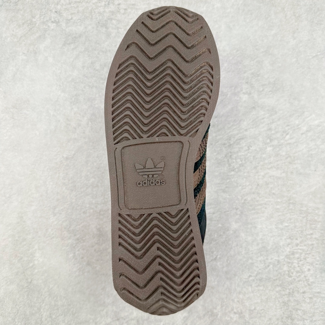 图片[9]-＃特价福利 Song for the Mute x AD Originals SFTM-003 联名款复古慢跑鞋 Originals与时装品牌Song for the Mute即将迎来第三个合作系列 这个系列主打的也是怀旧的氛围 采用了Country OG这个诞生于上世纪70年代的鞋款 尼龙和绒面革的梦幻拼接 低调而富有质感 呈现SFTM一贯的面料美学 三款不同风格的配色 亮点十足的斑点鞋带 体现怀旧主义和前卫设计无缝交织 鞋款采用了低帮的造型 方便日常穿着 同时对于外底做了处理 皮革材质和尼龙布材质的组合也更具是时代感 尺码：36 36.5 37 38 38.5 39 40 40.5 41 42 42.5 43 44 44.5 45-选品中心