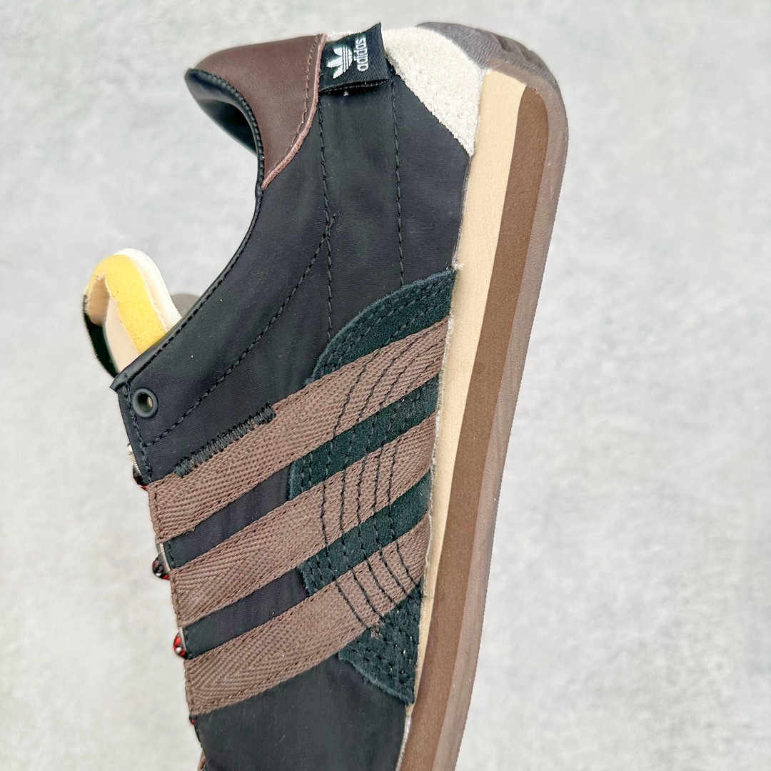 图片[7]-＃特价福利 Song for the Mute x AD Originals SFTM-003 联名款复古慢跑鞋 Originals与时装品牌Song for the Mute即将迎来第三个合作系列 这个系列主打的也是怀旧的氛围 采用了Country OG这个诞生于上世纪70年代的鞋款 尼龙和绒面革的梦幻拼接 低调而富有质感 呈现SFTM一贯的面料美学 三款不同风格的配色 亮点十足的斑点鞋带 体现怀旧主义和前卫设计无缝交织 鞋款采用了低帮的造型 方便日常穿着 同时对于外底做了处理 皮革材质和尼龙布材质的组合也更具是时代感 尺码：36 36.5 37 38 38.5 39 40 40.5 41 42 42.5 43 44 44.5 45-选品中心