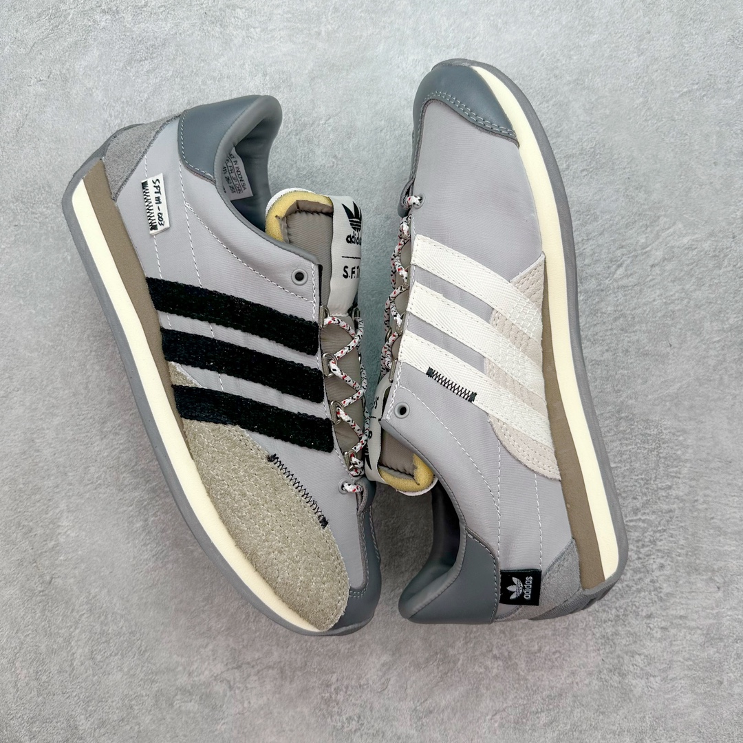 图片[3]-＃特价福利 Song for the Mute x AD Originals SFTM-003 联名款复古慢跑鞋 Originals与时装品牌Song for the Mute即将迎来第三个合作系列 这个系列主打的也是怀旧的氛围 采用了Country OG这个诞生于上世纪70年代的鞋款 尼龙和绒面革的梦幻拼接 低调而富有质感 呈现SFTM一贯的面料美学 三款不同风格的配色 亮点十足的斑点鞋带 体现怀旧主义和前卫设计无缝交织 鞋款采用了低帮的造型 方便日常穿着 同时对于外底做了处理 皮革材质和尼龙布材质的组合也更具是时代感 尺码：36 36.5 37 38 38.5 39 40 40.5 41 42 42.5 43 44 44.5 45-选品中心