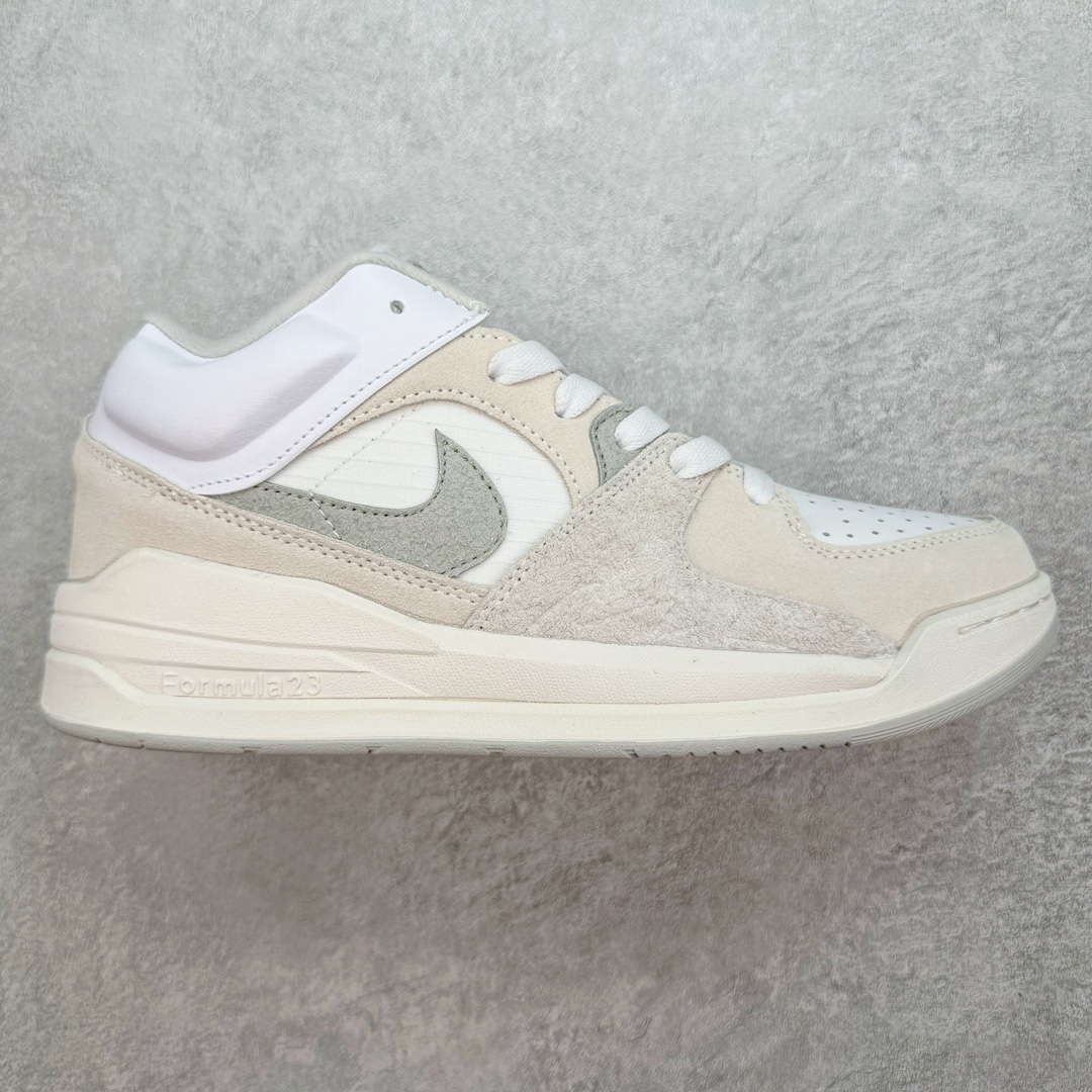 ＃福利特价 Air Jordan Stadium AJ90 潮流运动板鞋 充满了对TinkerHathield 原创设计的致敬 包括中足网状面板、前足外侧的鲨鱼齿轮廓、加垫鞋领和 NK Air 鞋跟品牌 鞋子本身采用网眼、皮革和绒面革材料混合制成 散发出现代美感 并配备了该品牌全新的 Formula 23 足底缓震技术 AirJordan Stadium 90 鞋舌标签在鞋舌内侧印有“Flight”字样 完善了设计 尺码：36 36.5 37.5 38 38.5 39 40 40.5 41 42 42.5 43 44 44.5 45-选品中心