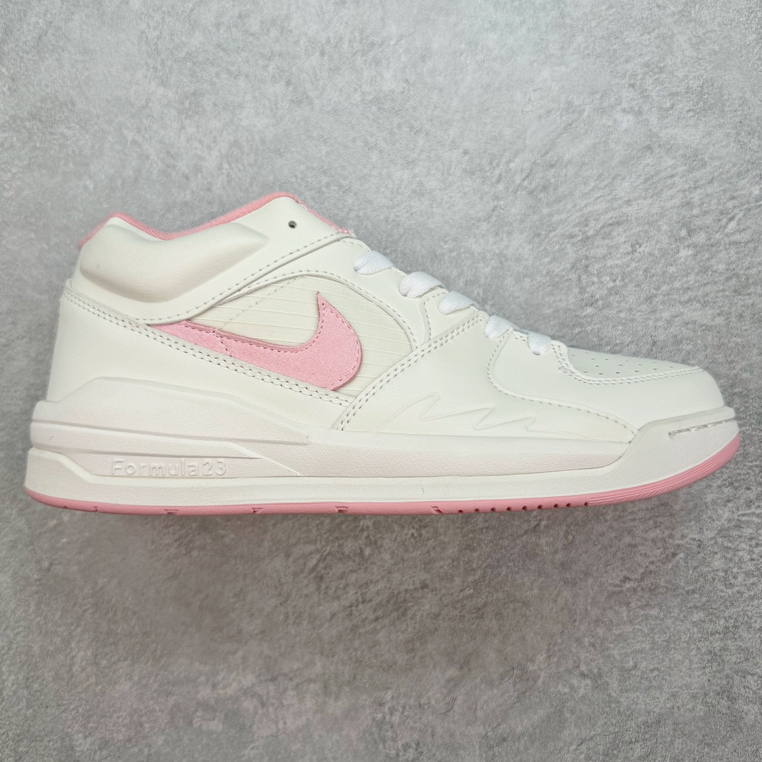 ＃福利特价 Air Jordan Stadium AJ90 潮流运动板鞋 充满了对TinkerHathield 原创设计的致敬 包括中足网状面板、前足外侧的鲨鱼齿轮廓、加垫鞋领和 NK Air 鞋跟品牌 鞋子本身采用网眼、皮革和绒面革材料混合制成 散发出现代美感 并配备了该品牌全新的 Formula 23 足底缓震技术 AirJordan Stadium 90 鞋舌标签在鞋舌内侧印有“Flight”字样 完善了设计 尺码：36 36.5 37.5 38 38.5 39 40 40.5 41 42 42.5 43 44 44.5 45-选品中心