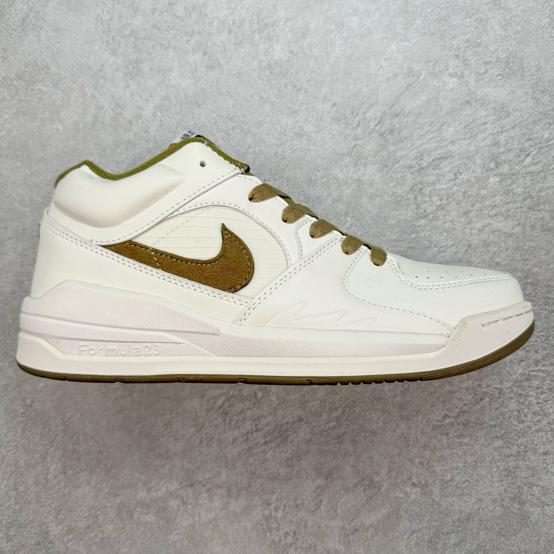 ＃福利特价 Air Jordan Stadium AJ90 潮流运动板鞋 充满了对TinkerHathield 原创设计的致敬 包括中足网状面板、前足外侧的鲨鱼齿轮廓、加垫鞋领和 NK Air 鞋跟品牌 鞋子本身采用网眼、皮革和绒面革材料混合制成 散发出现代美感 并配备了该品牌全新的 Formula 23 足底缓震技术 AirJordan Stadium 90 鞋舌标签在鞋舌内侧印有“Flight”字样 完善了设计 尺码：36 36.5 37.5 38 38.5 39 40 40.5 41 42 42.5 43 44 44.5 45-选品中心