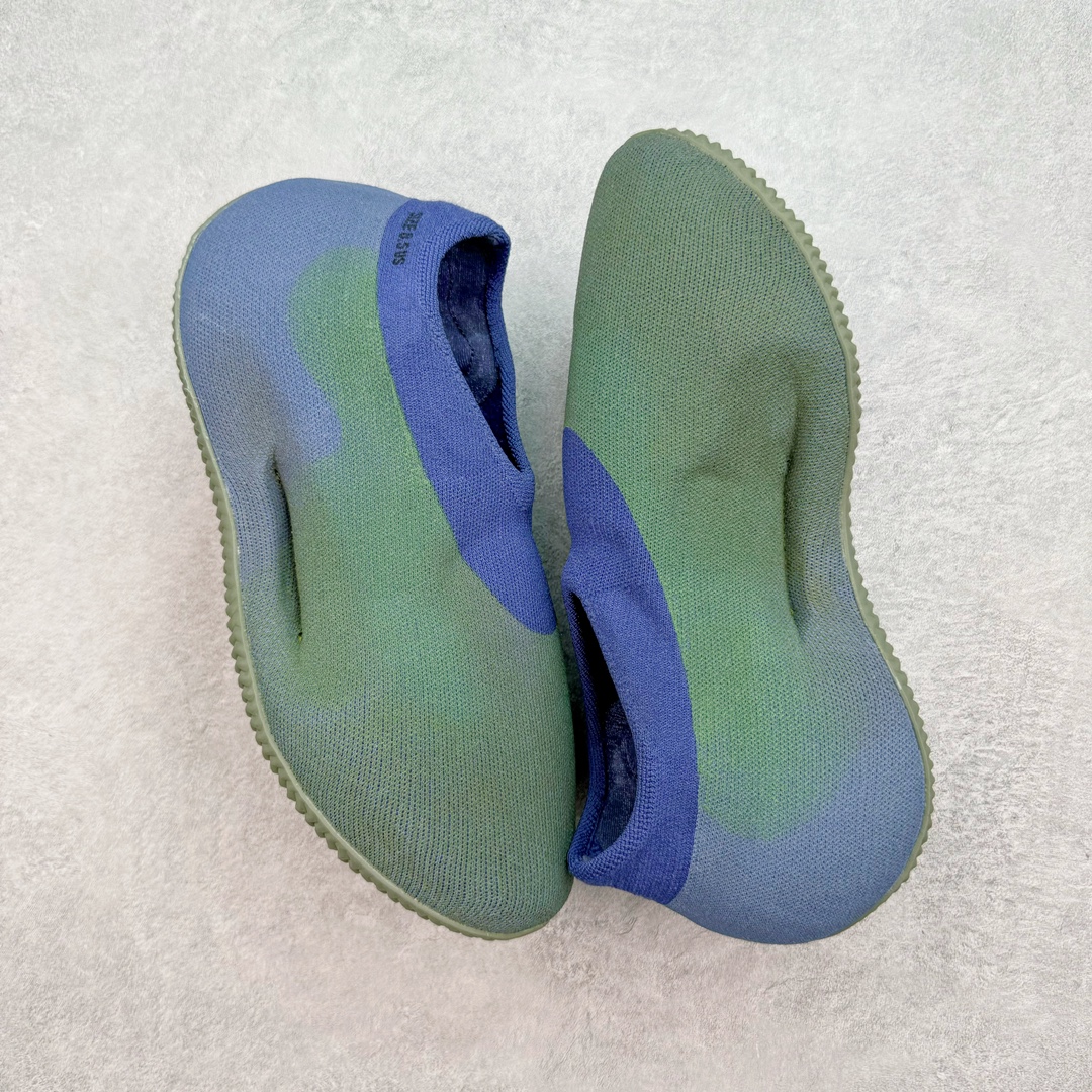 图片[3]-＃纯原 Yeezy Knit Runer\\\”Sulfur\\\”功夫跑步者系列低帮袜套式轻便针织透气休闲运动慢跑鞋 FZ5907 由 Kanye West 在去年 8 月首次公布的 YEEZY KNIT RUNNER 于今日以「Sulfur」配色首次亮相。此款鞋型最初被称为 Turreliens 或 TRRL RNR，与广受欢迎的 YEEZY FOAM RUNNER 相似，再次展现了 Kanye 对无鞋带鞋履的愿景，并将整体材质替换为纺织结构，外观如袜子一般。相比较 Kanye 早期分享的原型，该鞋的零售版本将在外侧提供尺码信息。另外，零售版采用人字形橡胶外底，此前在非官方图片中从未出现过。延续了FOAM RUNNER的独特外型，不过材质更改为类似布面的编织面料，因此线条更加圆滑，侧边中底部分疑似有不知名的开口，整体不论是穿着感或是设计发想都令人匪夷所思，是款让鞋迷们既期待又怕受伤害的神秘鞋履。尺码：36 36.5 37 38 38.5 39 40 40.5 41 42 42.5 43 44 44.5 45 46.5 47 48-选品中心