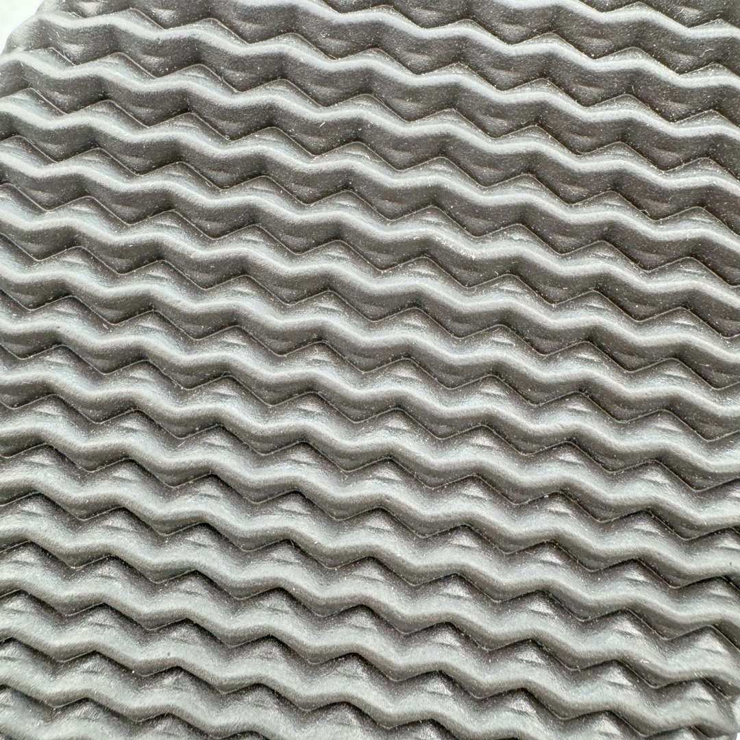 图片[16]-＃纯原 Yeezy Knit Runer\\\”Sulfur\\\”功夫跑步者系列低帮袜套式轻便针织透气休闲运动慢跑鞋 GY1759 由 Kanye West 在去年 8 月首次公布的 YEEZY KNIT RUNNER 于今日以「Sulfur」配色首次亮相。此款鞋型最初被称为 Turreliens 或 TRRL RNR，与广受欢迎的 YEEZY FOAM RUNNER 相似，再次展现了 Kanye 对无鞋带鞋履的愿景，并将整体材质替换为纺织结构，外观如袜子一般。相比较 Kanye 早期分享的原型，该鞋的零售版本将在外侧提供尺码信息。另外，零售版采用人字形橡胶外底，此前在非官方图片中从未出现过。延续了FOAM RUNNER的独特外型，不过材质更改为类似布面的编织面料，因此线条更加圆滑，侧边中底部分疑似有不知名的开口，整体不论是穿着感或是设计发想都令人匪夷所思，是款让鞋迷们既期待又怕受伤害的神秘鞋履。尺码：36 36.5 37 38 38.5 39 40 40.5 41 42 42.5 43 44 44.5 45 46.5 47 48-选品中心