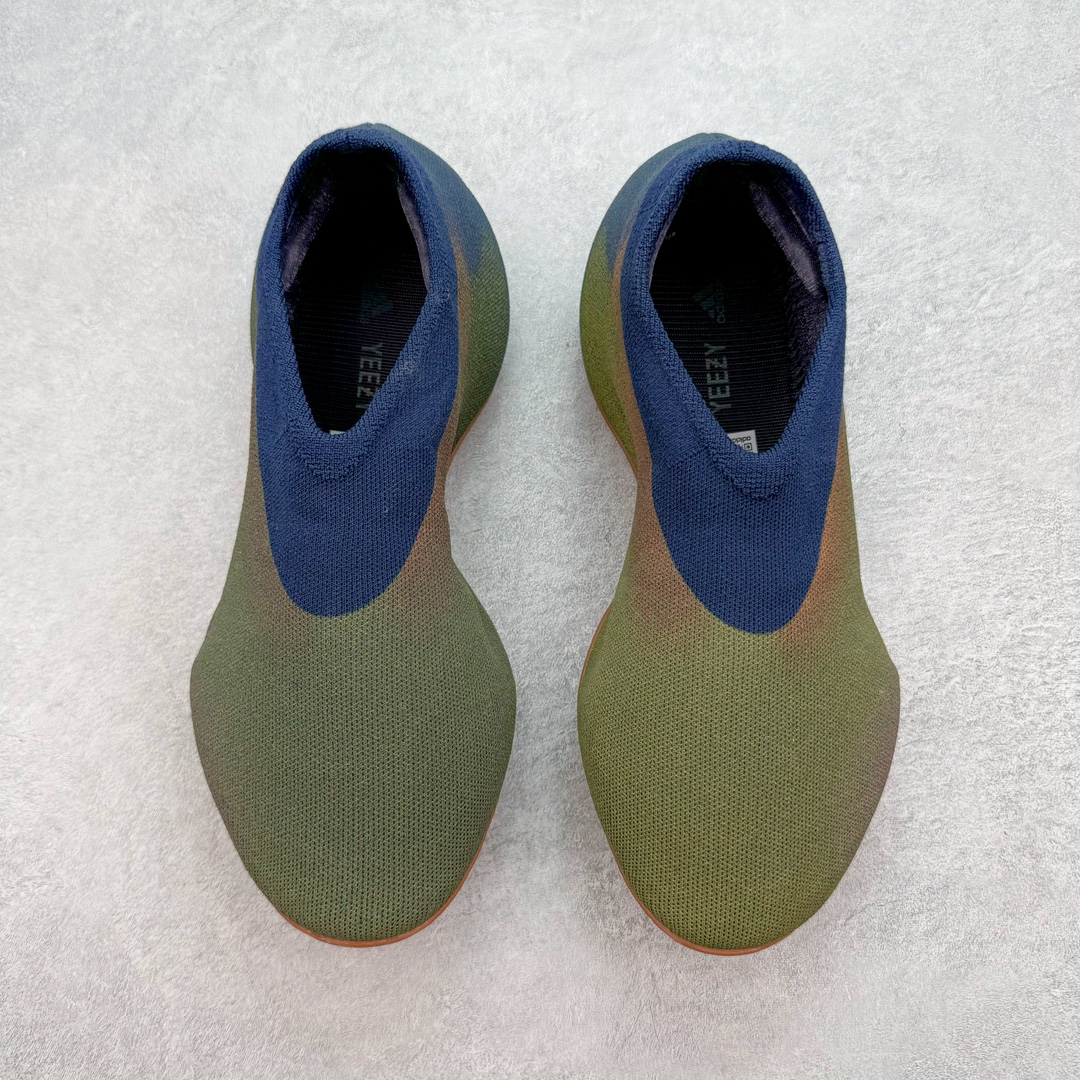 图片[2]-＃纯原 Yeezy Knit Runer\\\”Sulfur\\\”功夫跑步者系列低帮袜套式轻便针织透气休闲运动慢跑鞋 HP3370 由 Kanye West 在去年 8 月首次公布的 YEEZY KNIT RUNNER 于今日以「Sulfur」配色首次亮相。此款鞋型最初被称为 Turreliens 或 TRRL RNR，与广受欢迎的 YEEZY FOAM RUNNER 相似，再次展现了 Kanye 对无鞋带鞋履的愿景，并将整体材质替换为纺织结构，外观如袜子一般。相比较 Kanye 早期分享的原型，该鞋的零售版本将在外侧提供尺码信息。另外，零售版采用人字形橡胶外底，此前在非官方图片中从未出现过。延续了FOAM RUNNER的独特外型，不过材质更改为类似布面的编织面料，因此线条更加圆滑，侧边中底部分疑似有不知名的开口，整体不论是穿着感或是设计发想都令人匪夷所思，是款让鞋迷们既期待又怕受伤害的神秘鞋履。尺码：36 36.5 37 38 38.5 39 40 40.5 41 42 42.5 43 44 44.5 45 46.5 47 48-选品中心