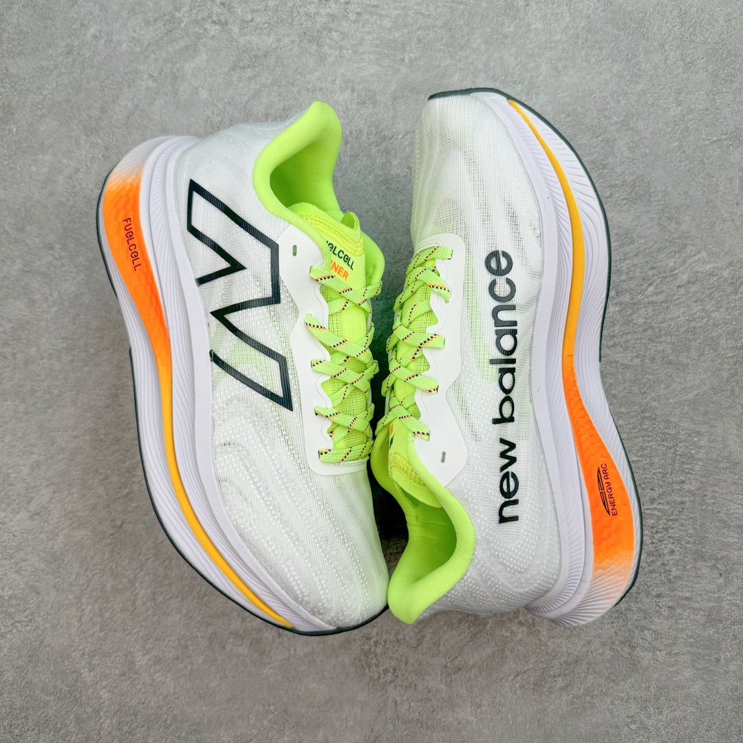 图片[3]-＃C版 New Balance FuelCell SuperComp Trainer V2 新百伦NB康普训练V2系列超轻量化低帮休闲运动慢跑鞋 MRCXLG3 New Balance 将能量回收技术的比赛感觉带入一双高军训练鞋 新款 FuelCell SuperComp Trainer v2 的设计旨在外观、手感和性能不同 在这一新的能源弧技术中 采用拱形碳纤维板夹在两层 FuelCell 缓冲之间 穿过鞋子中间留有一个空心通道 每次脚步时 板都平成空隙 并在重新塑造时返回能量 创造出高反弹的推进感 尺码：36 37 37.5 38 38.5 39.5 40 40.5 41.5 42 42.5 43 44 45-选品中心
