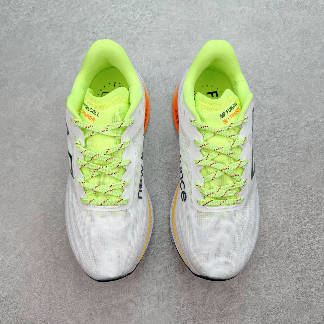 图片[2]-＃C版 New Balance FuelCell SuperComp Trainer V2 新百伦NB康普训练V2系列超轻量化低帮休闲运动慢跑鞋 MRCXLG3 New Balance 将能量回收技术的比赛感觉带入一双高军训练鞋 新款 FuelCell SuperComp Trainer v2 的设计旨在外观、手感和性能不同 在这一新的能源弧技术中 采用拱形碳纤维板夹在两层 FuelCell 缓冲之间 穿过鞋子中间留有一个空心通道 每次脚步时 板都平成空隙 并在重新塑造时返回能量 创造出高反弹的推进感 尺码：36 37 37.5 38 38.5 39.5 40 40.5 41.5 42 42.5 43 44 45-选品中心