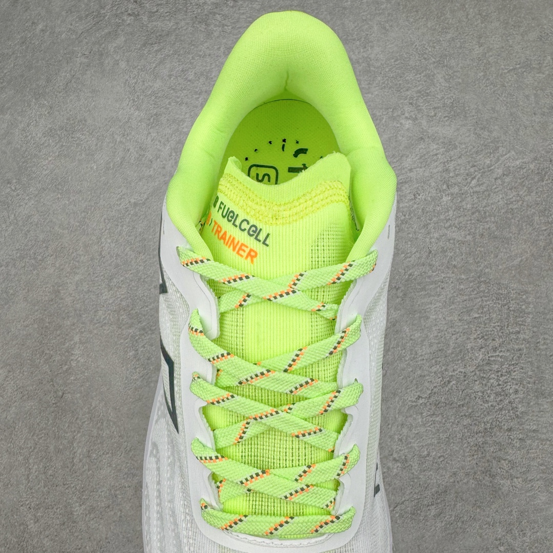 图片[5]-＃C版 New Balance FuelCell SuperComp Trainer V2 新百伦NB康普训练V2系列超轻量化低帮休闲运动慢跑鞋 MRCXLG3 New Balance 将能量回收技术的比赛感觉带入一双高军训练鞋 新款 FuelCell SuperComp Trainer v2 的设计旨在外观、手感和性能不同 在这一新的能源弧技术中 采用拱形碳纤维板夹在两层 FuelCell 缓冲之间 穿过鞋子中间留有一个空心通道 每次脚步时 板都平成空隙 并在重新塑造时返回能量 创造出高反弹的推进感 尺码：36 37 37.5 38 38.5 39.5 40 40.5 41.5 42 42.5 43 44 45-选品中心