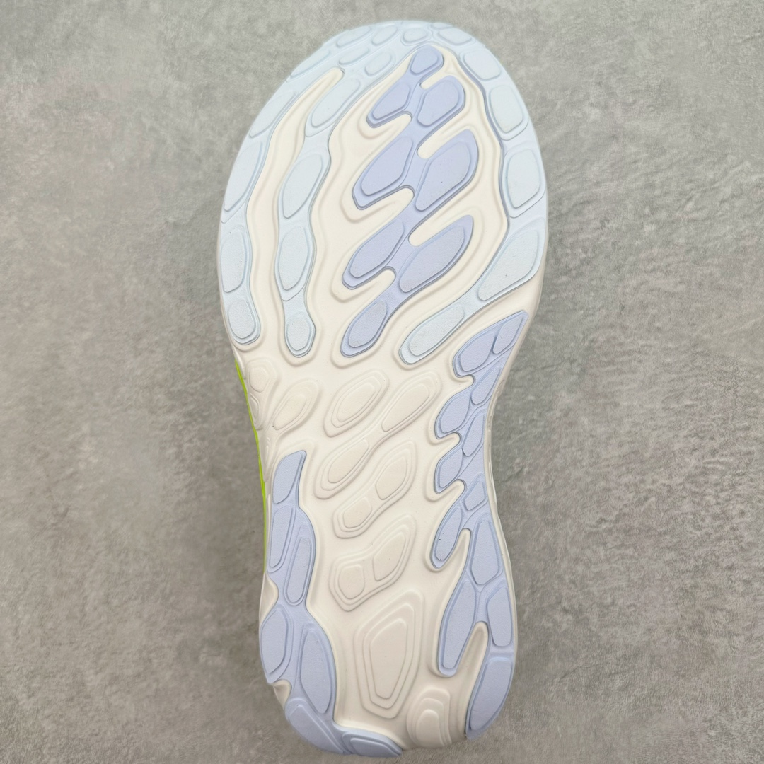 图片[9]-＃C版 New Balance Fresh Foam X Vongo NB新百伦 V6系列低帮轻量化厚底健身休闲运动慢跑鞋 原楦原纸版开发#采用一体式工程网眼鞋面及热熔Logo细节#中底嵌入Fresh Foam X 中底轻量化泡沫技术#组合防滑耐磨橡胶外底片❗️更厚更弹,NB舒适健步跑鞋!近赏｜无论是日常慢跑，还是City Walk，它都可轻松应对提起今年最流行的事情，想必在你所在的城市来一段City Walk，带给你久违的松弛感、治愈你柔软的需要的New Balance NB Vongo v6顶级稳定支撑跑鞋 | Vongo v6是New Balance顶级稳定支撑训练鞋，稳定性出色，功能强大，舒适度高。中底使用的是NB最新的Fresh Foam X泡棉，内嵌一款TPU板，增加稳定性。可以进行日常长距离训练。尺码：36 37 37.5 38 38.5 39.5 40 40.5 41.5 42 42.5 43 44 45-选品中心