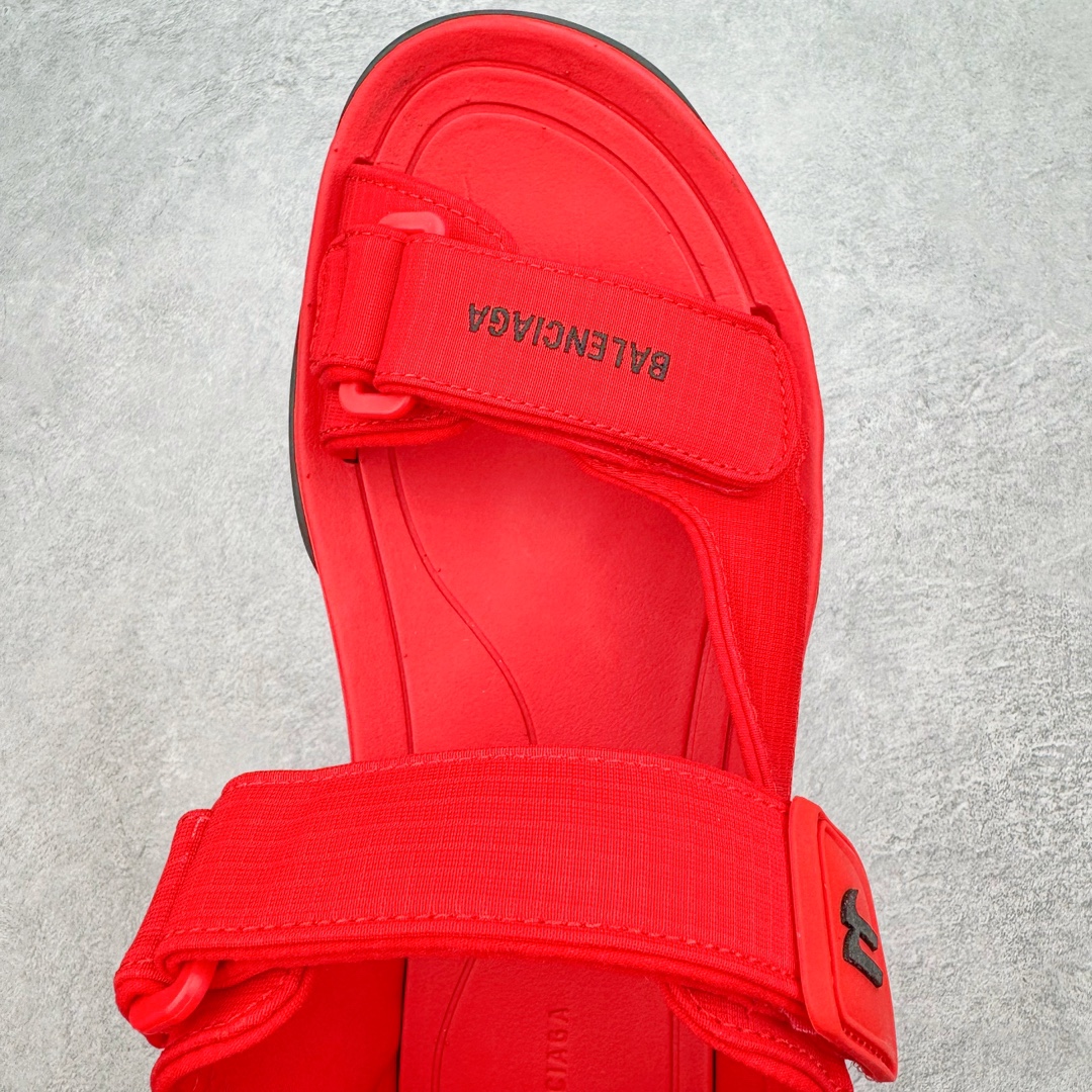 图片[4]-＃XA Balenciaga Tourist 巴黎世家织物露趾魔术贴沙滩凉鞋 原纸板楦头开发 最原汁原味的灵魂版型 全鞋荧光划线卡点 胶水把控整洁度追求极致完美 每一双都是工艺品 多重QC质检 超越公司货的品控标准 实实在在的免检产品 原盒原配 正确字体电绣 粗细、位置、大小正确 侧边TPU 透气孔匹配意产原版 正确分离大底 TPU软底 原版一致大底LOGO 立体感十足 原厂皮料水洗做旧 采购原厂网纱 不含皮革 网布材料和聚氨酯 磨损效果 鞋头边缘和后帮 Balenciaga 徽标 鞋面和后跟凸印尺码 鞋舌 3XL 橡胶品牌标识和反光细节 鞋帮拉袢和鞋舌拉祥 配反光细节 备用鞋带在鞋履前侧 可在穿着前取下 便于不同造型搭配 正常尺码 尺码：35 36 37 38 39 40 41 42 43 44 45 46-选品中心