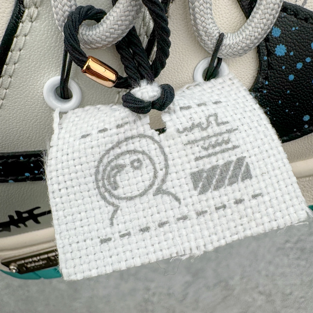 图片[19]-＃YC纯原福利 NK Dunk Low 星际迷航 黑白绿 DV0833-101 定制系列天花板 无原鞋不开发 全系列得物原鞋一比一校对开发 配色持续更新中 终端对接 优势输出 全套原厂楦头原纸板数据档案倾力打造 原汁原味莞产 极致还原 圈内最强针车工艺 高端零售指定版 广东原厂配套原盒原标 鞋盒分三个尺码段 原厂冲刀 超高清洁度 全鞋零毛边皮料切割 采用原厂百宏鞋带以及原厂百宏织唛舌标 内标可供原厂几率过验 进口原装条纹中底布 四线拉帮白色点胶 原厂拉帮手法遵循公司 原厂电绣 极致还原 尺码：35.5 36 36.5 37.5 38 38.5 39 40 40.5 41 42 42.5 43 44 44.5 45 46 47.5-选品中心