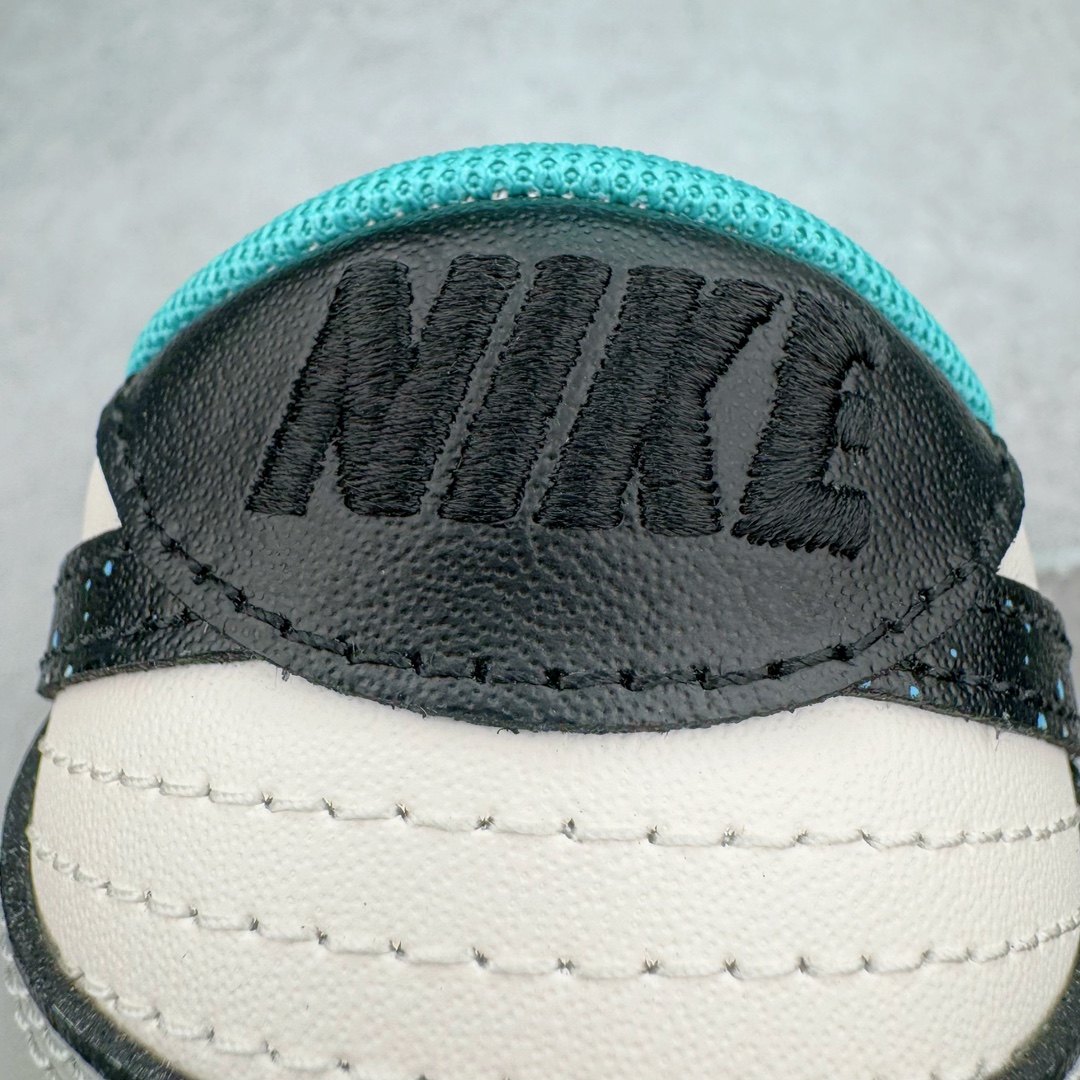 图片[13]-＃YC纯原福利 NK Dunk Low 星际迷航 黑白绿 DV0833-101 定制系列天花板 无原鞋不开发 全系列得物原鞋一比一校对开发 配色持续更新中 终端对接 优势输出 全套原厂楦头原纸板数据档案倾力打造 原汁原味莞产 极致还原 圈内最强针车工艺 高端零售指定版 广东原厂配套原盒原标 鞋盒分三个尺码段 原厂冲刀 超高清洁度 全鞋零毛边皮料切割 采用原厂百宏鞋带以及原厂百宏织唛舌标 内标可供原厂几率过验 进口原装条纹中底布 四线拉帮白色点胶 原厂拉帮手法遵循公司 原厂电绣 极致还原 尺码：35.5 36 36.5 37.5 38 38.5 39 40 40.5 41 42 42.5 43 44 44.5 45 46 47.5-选品中心